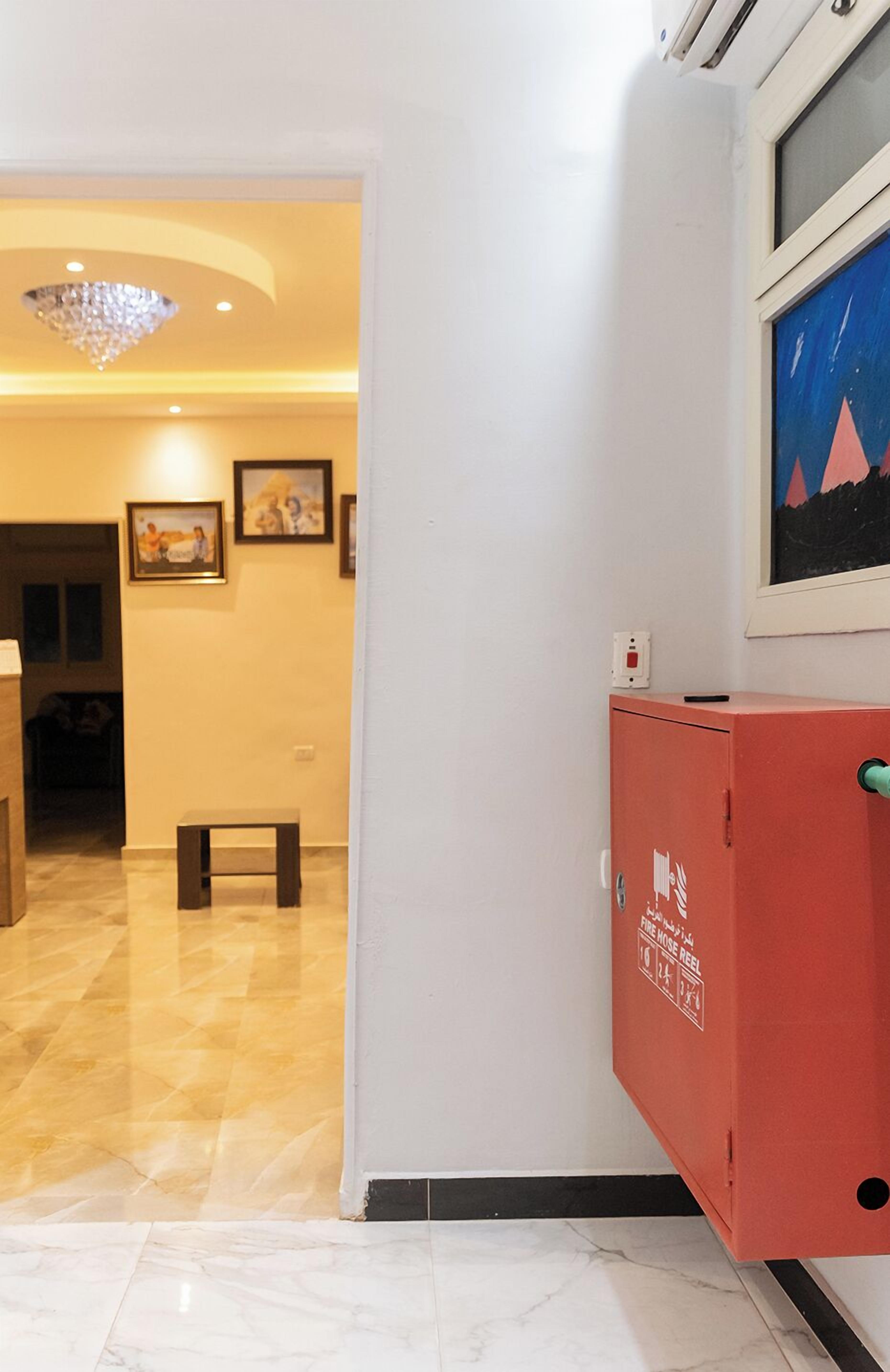 Hassan Pyramids Hotel