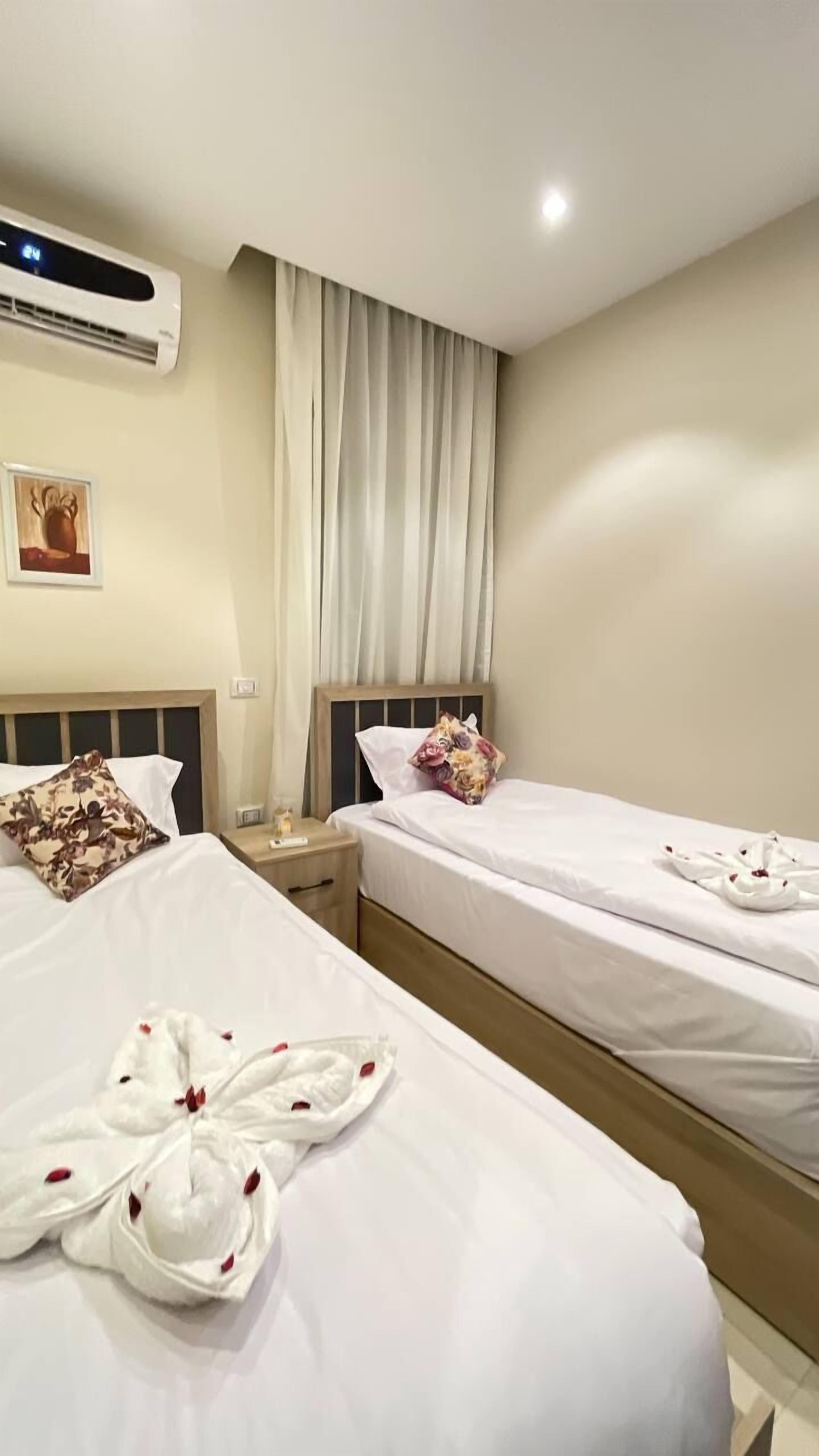 Locanda Pyramids Hotel
