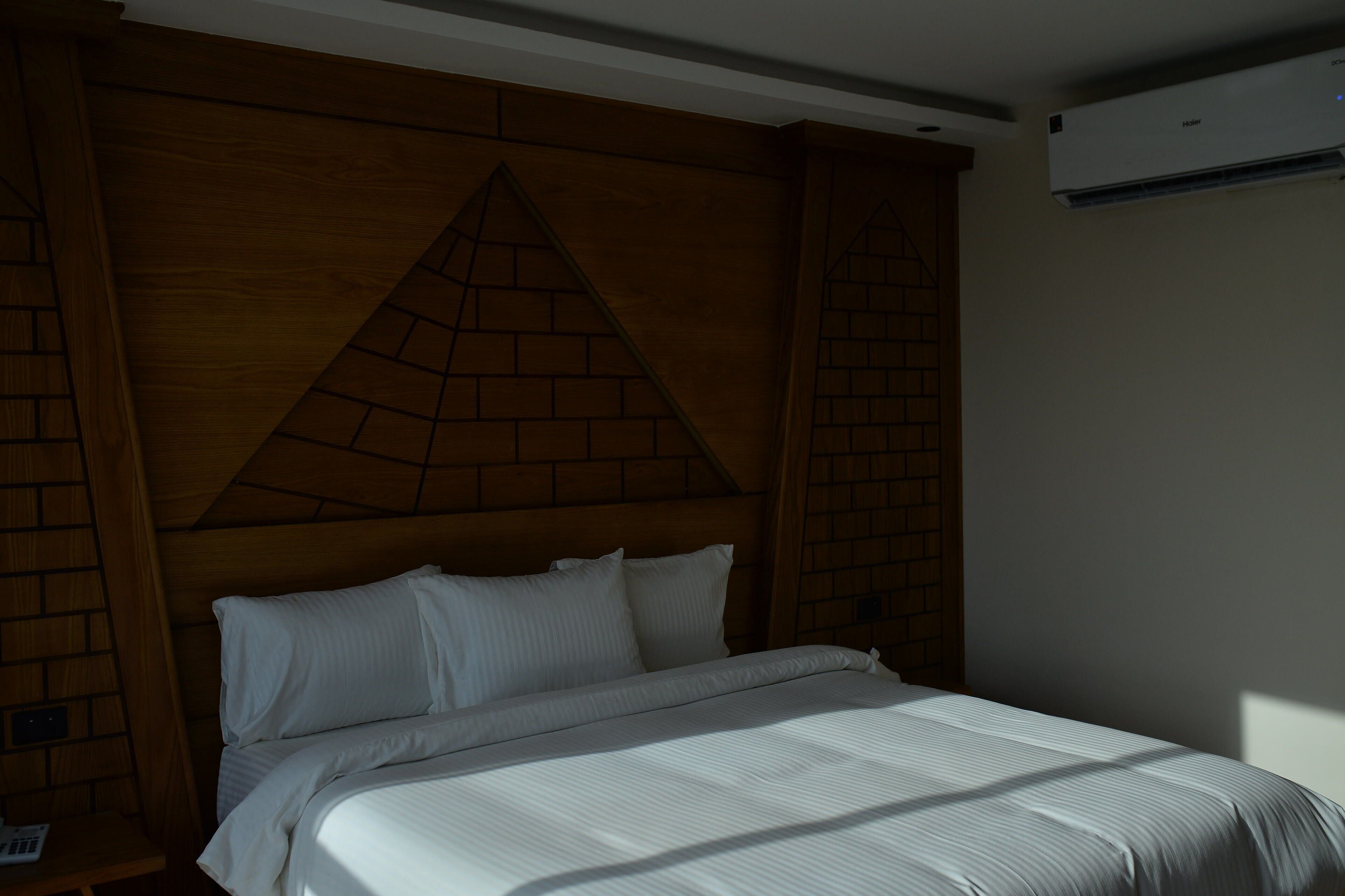 Neom Pyramids Valley Boutique Hotel