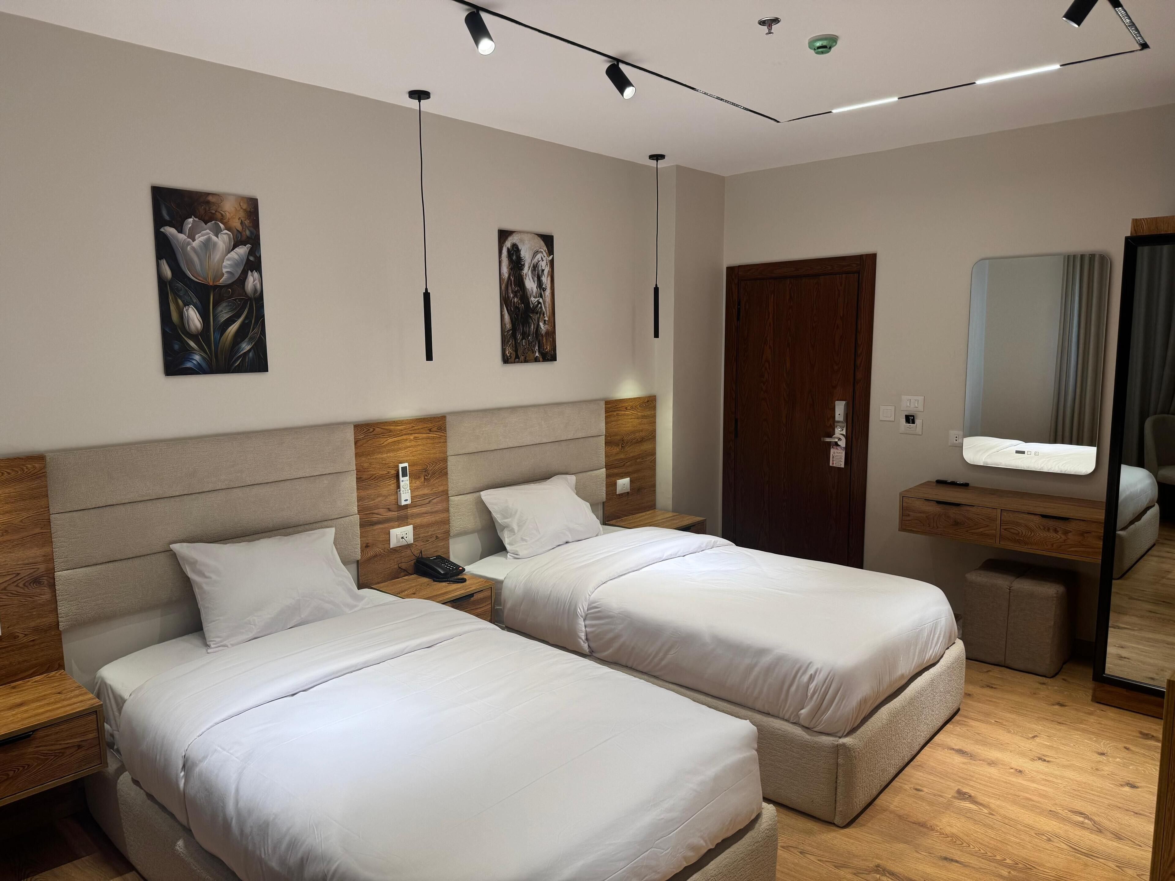 Palacio Pyramids Hotel