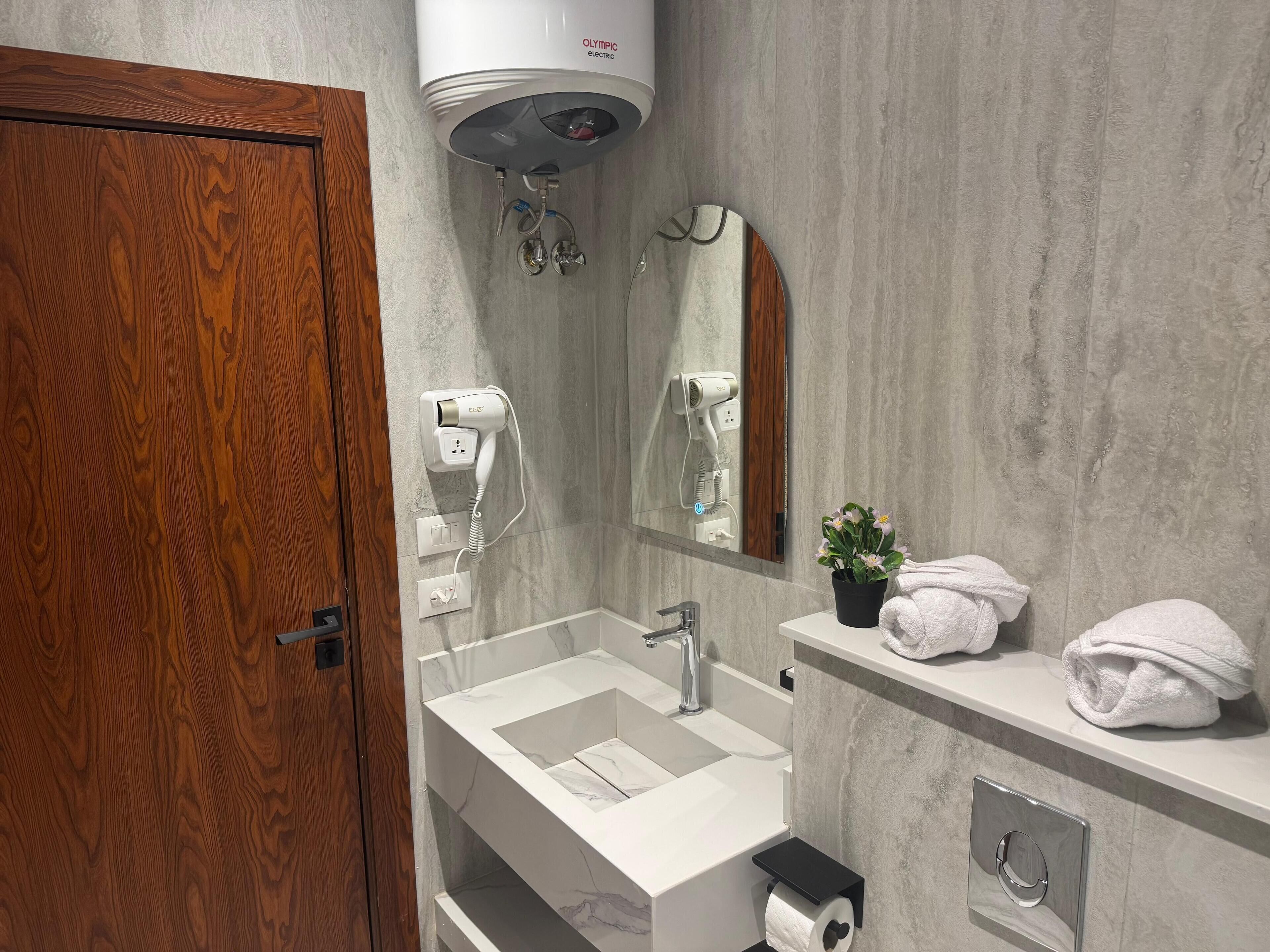 Palacio Pyramids Hotel