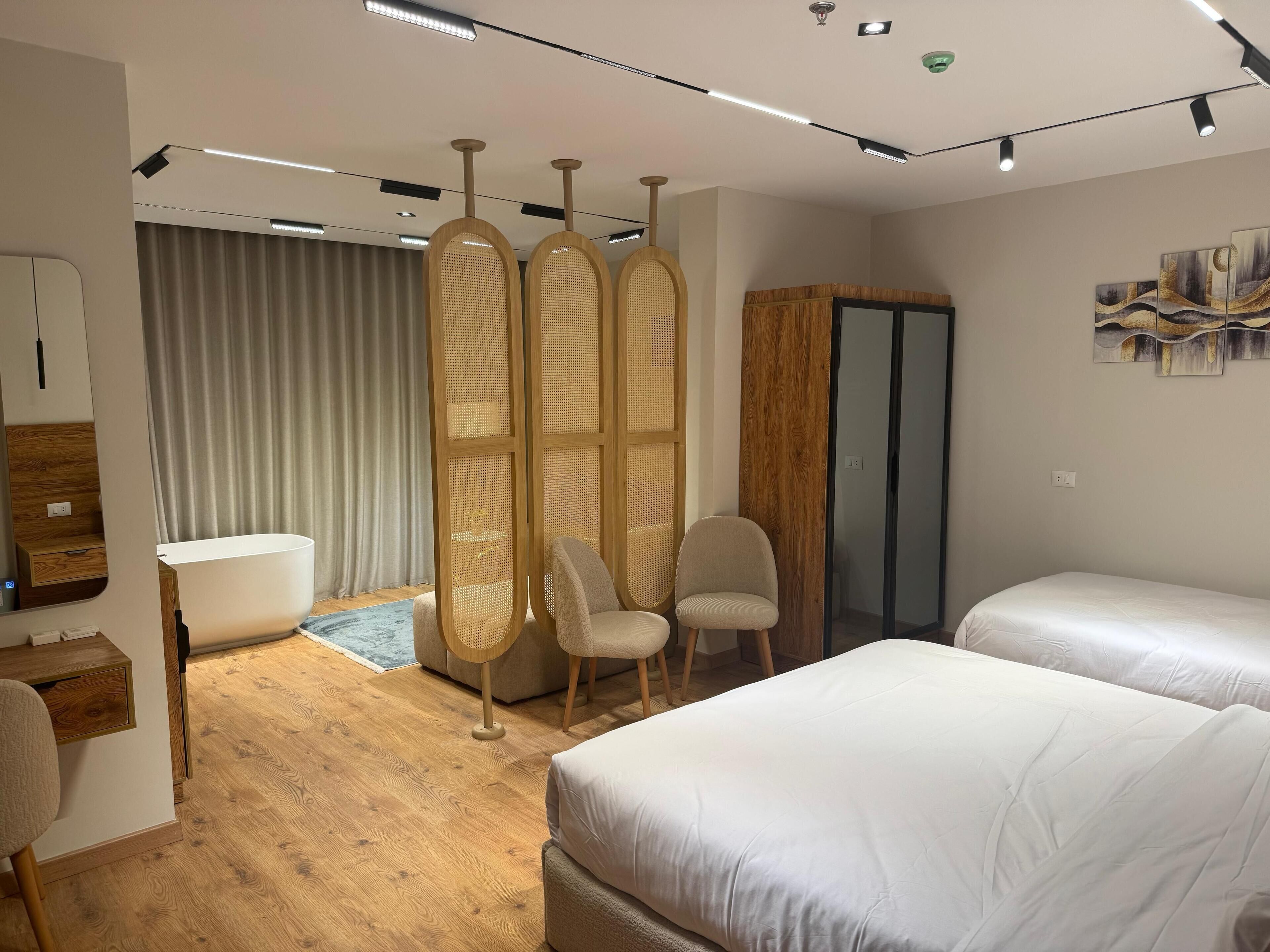 Palacio Pyramids Hotel