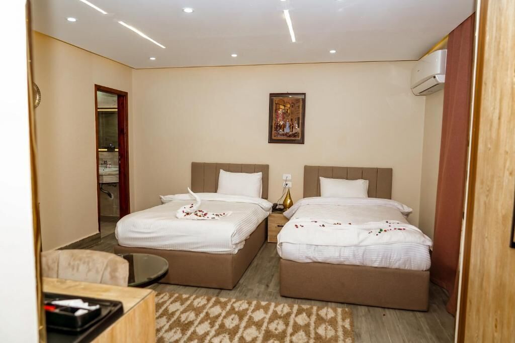 Pharaonic Pyramids Hotel