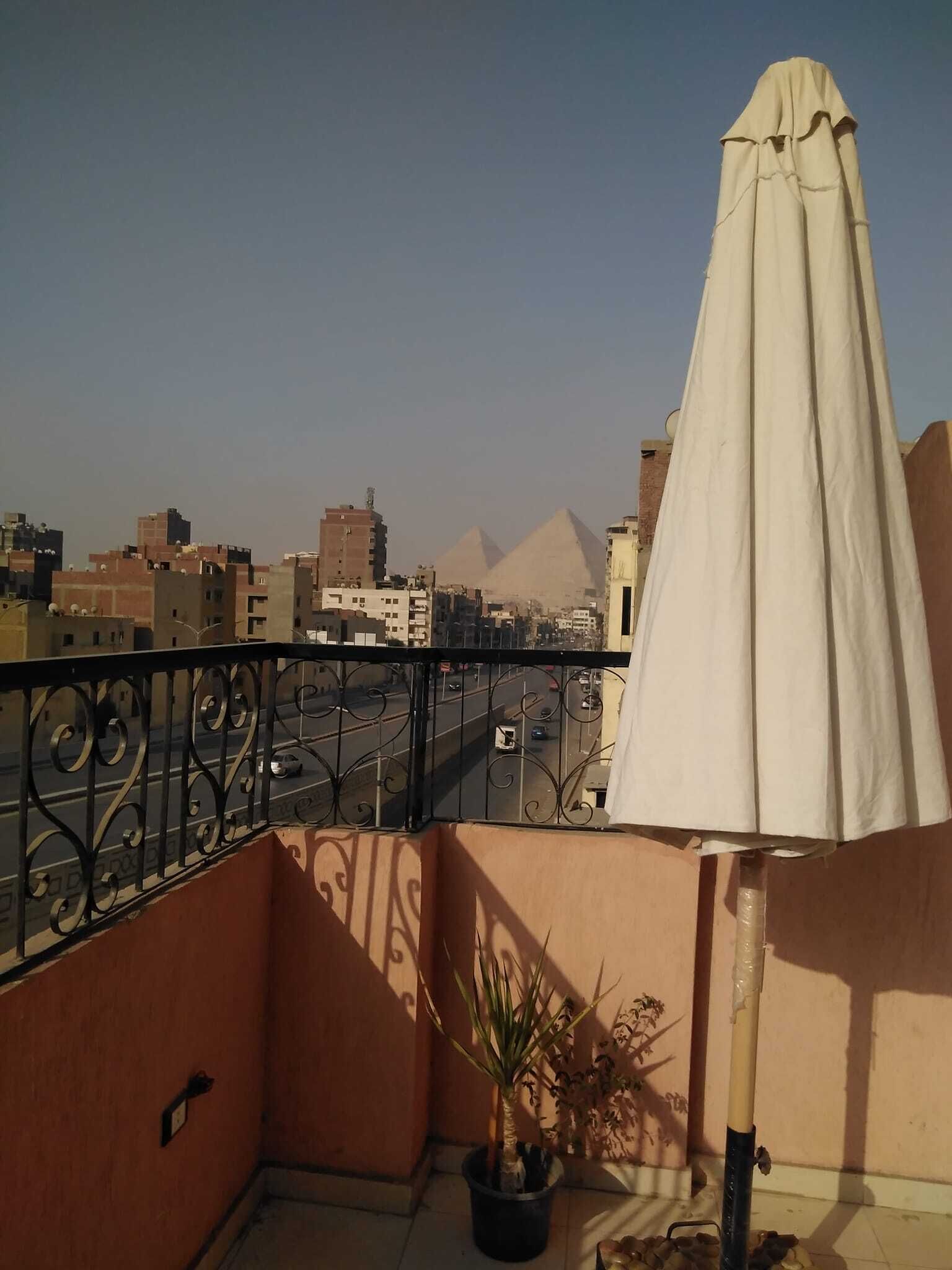 Pyramids Road Guest House