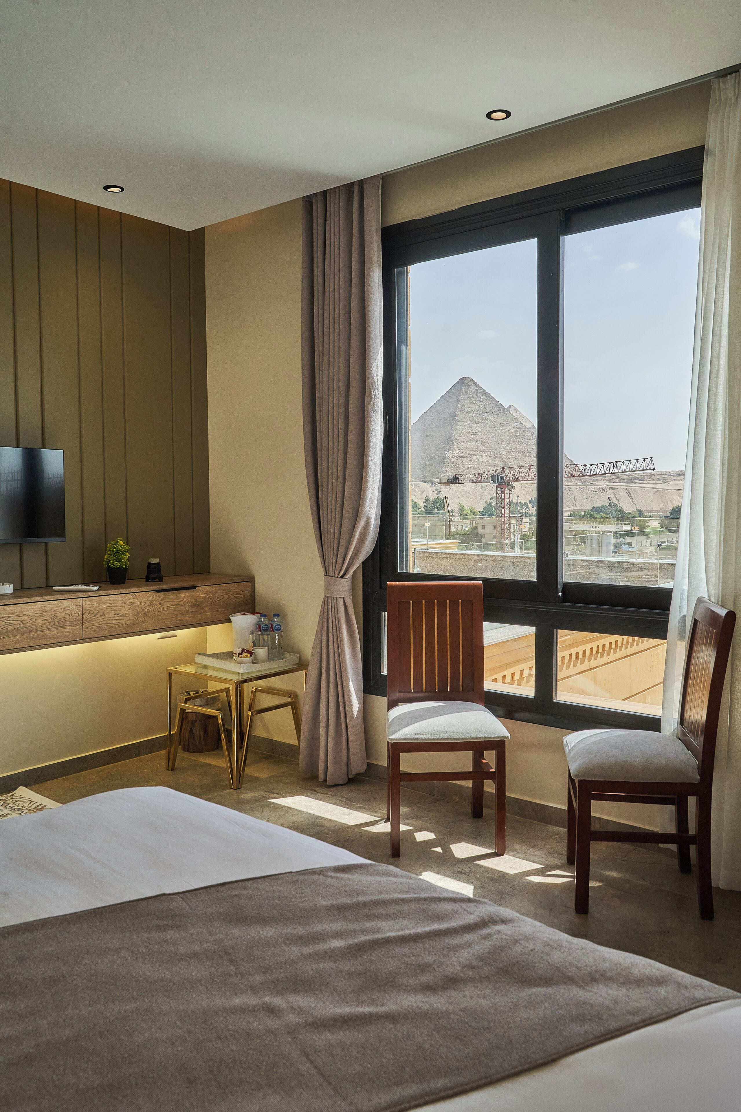 Pyramids Secret Hotel