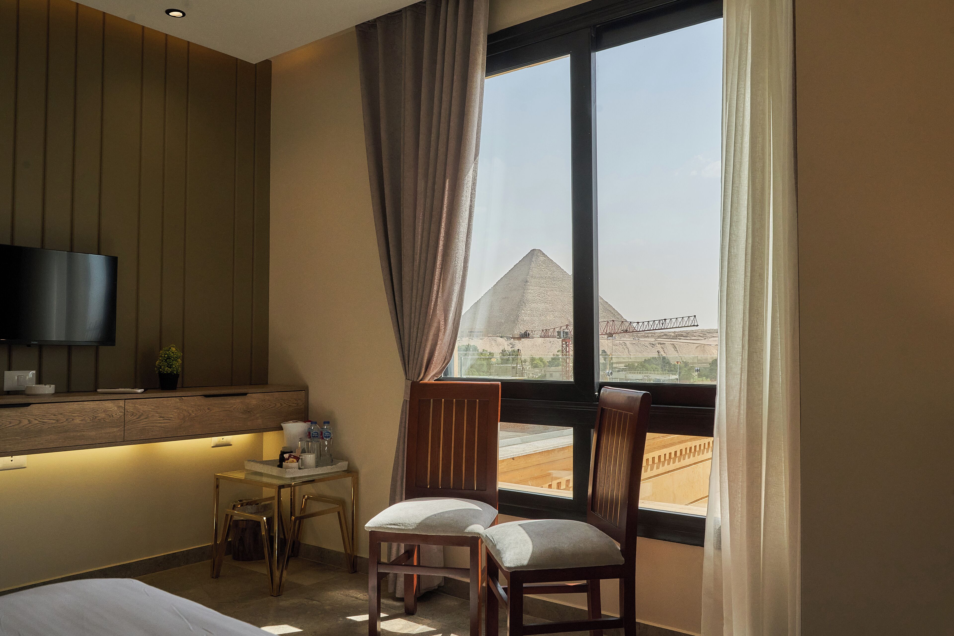 Pyramids Secret Hotel