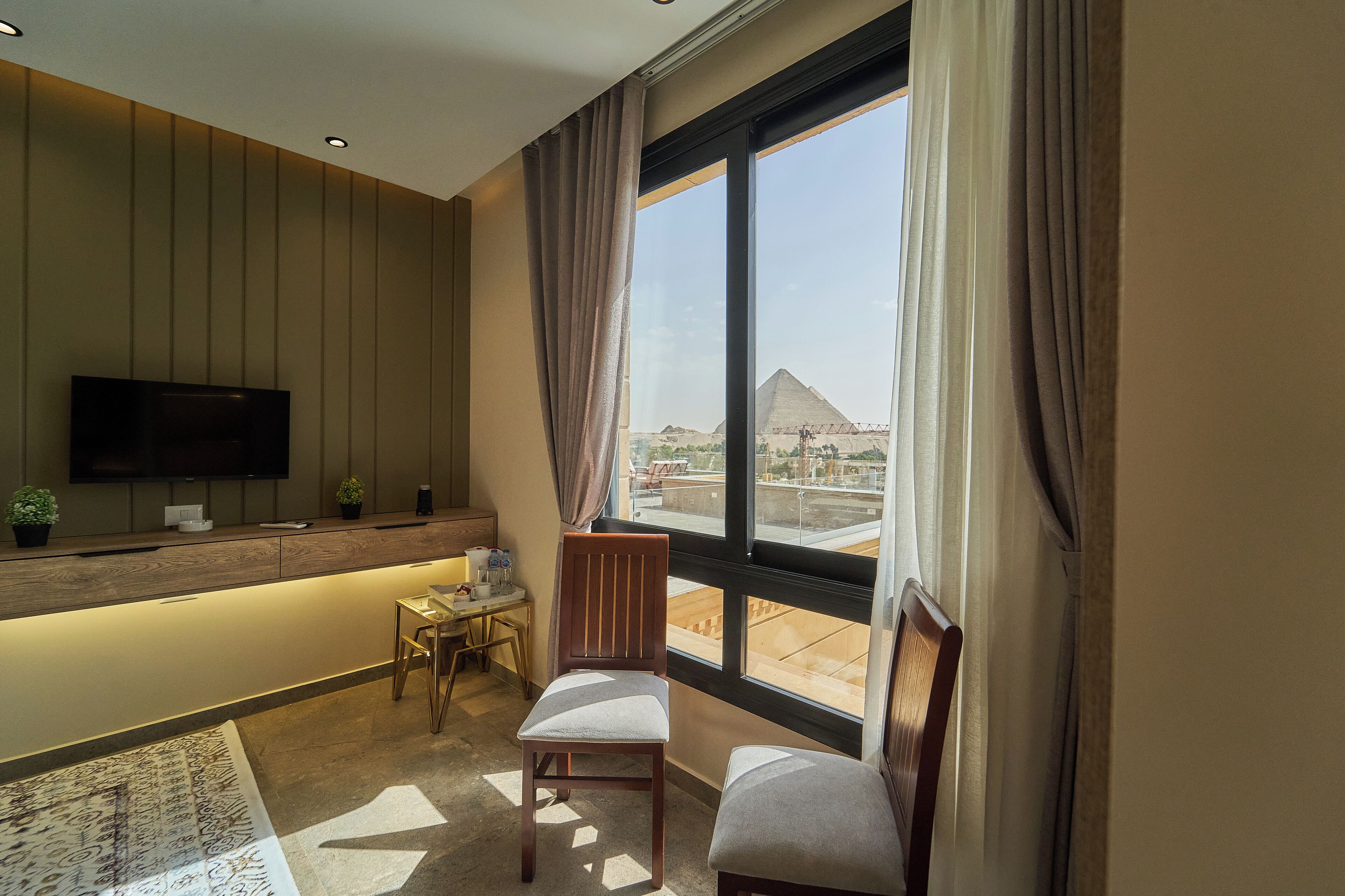 Pyramids Secret Hotel