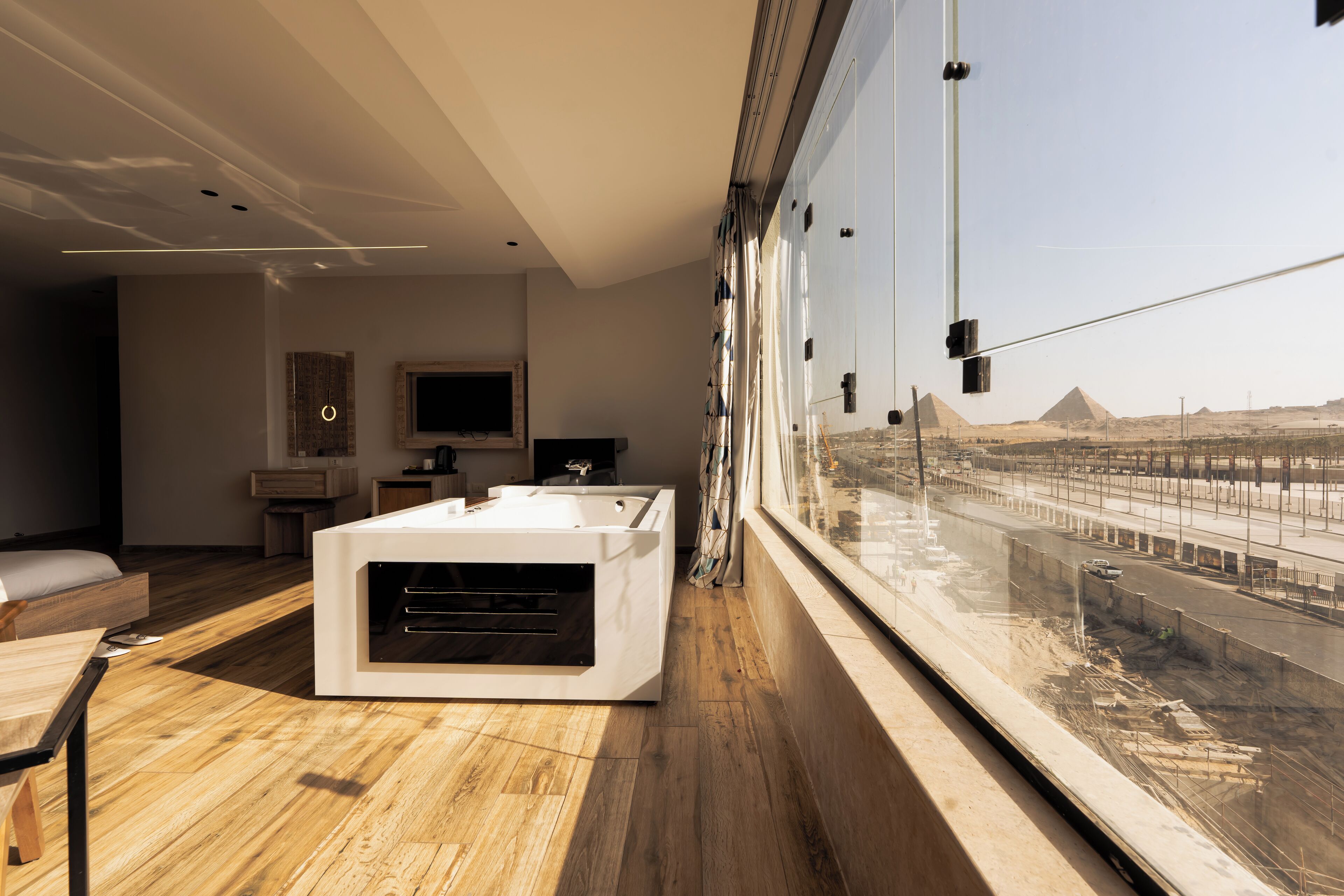 Royal Great Pyramid Inn