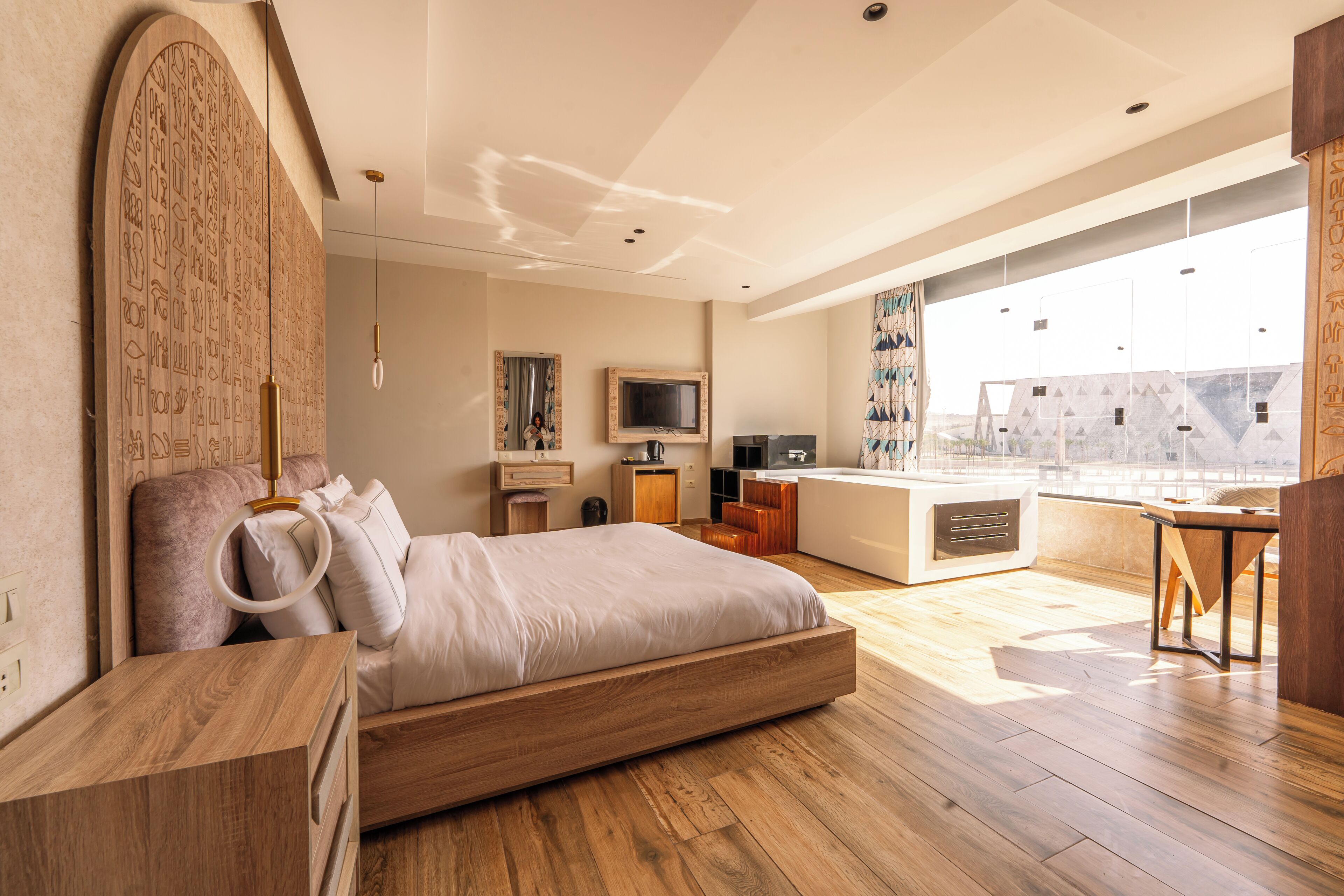 Royal Great Pyramid Inn