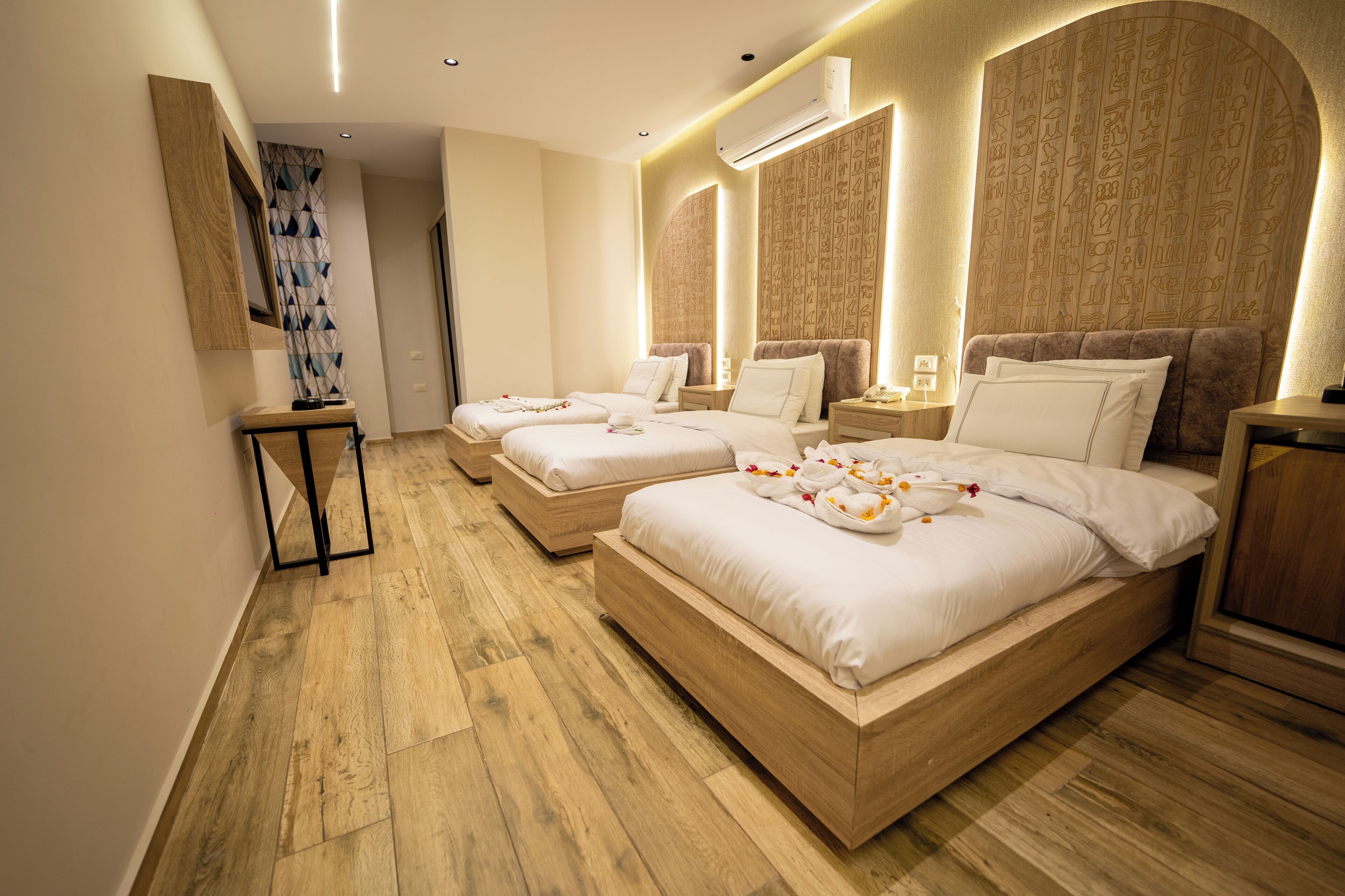 Royal Great Pyramid Inn