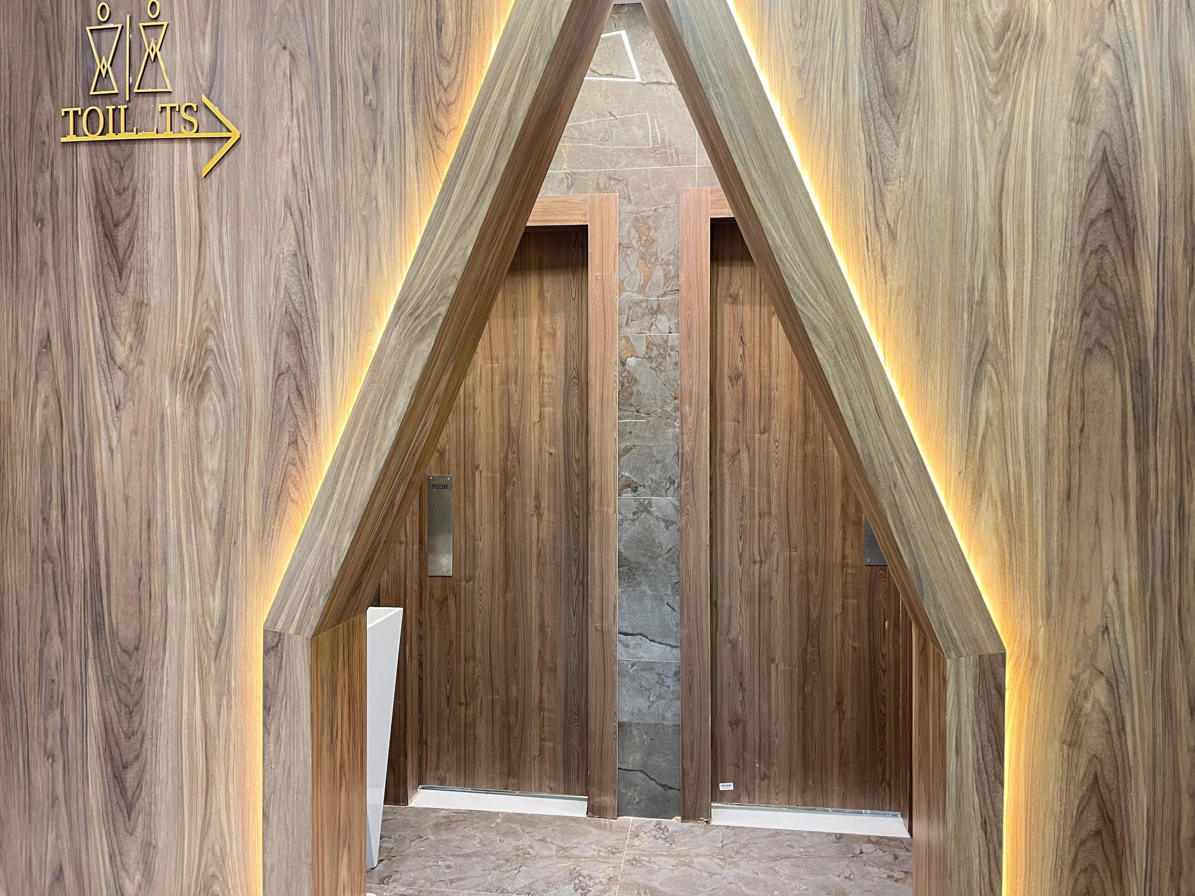 Royal Great Pyramid Inn