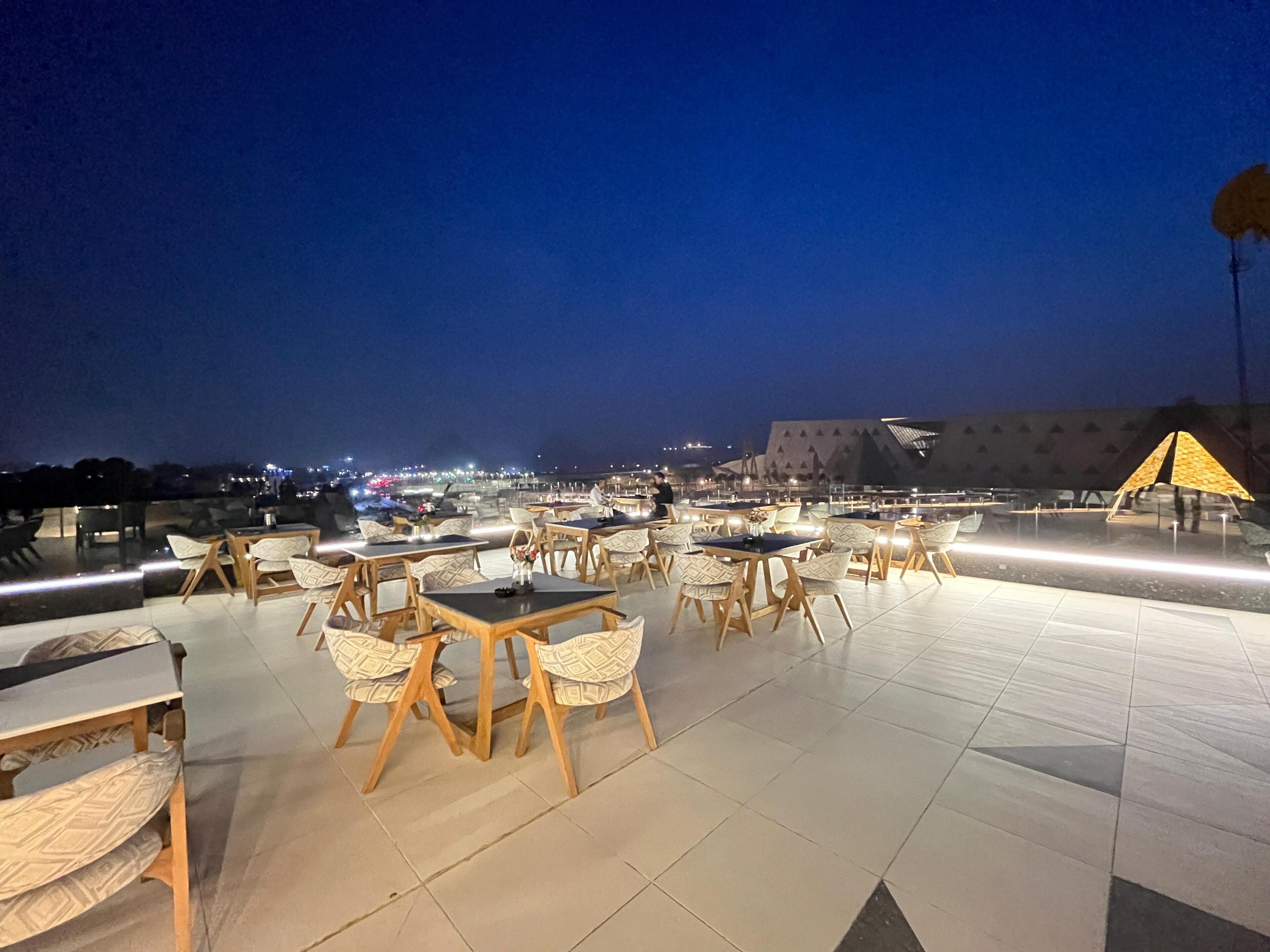 Royal Great Pyramid Inn