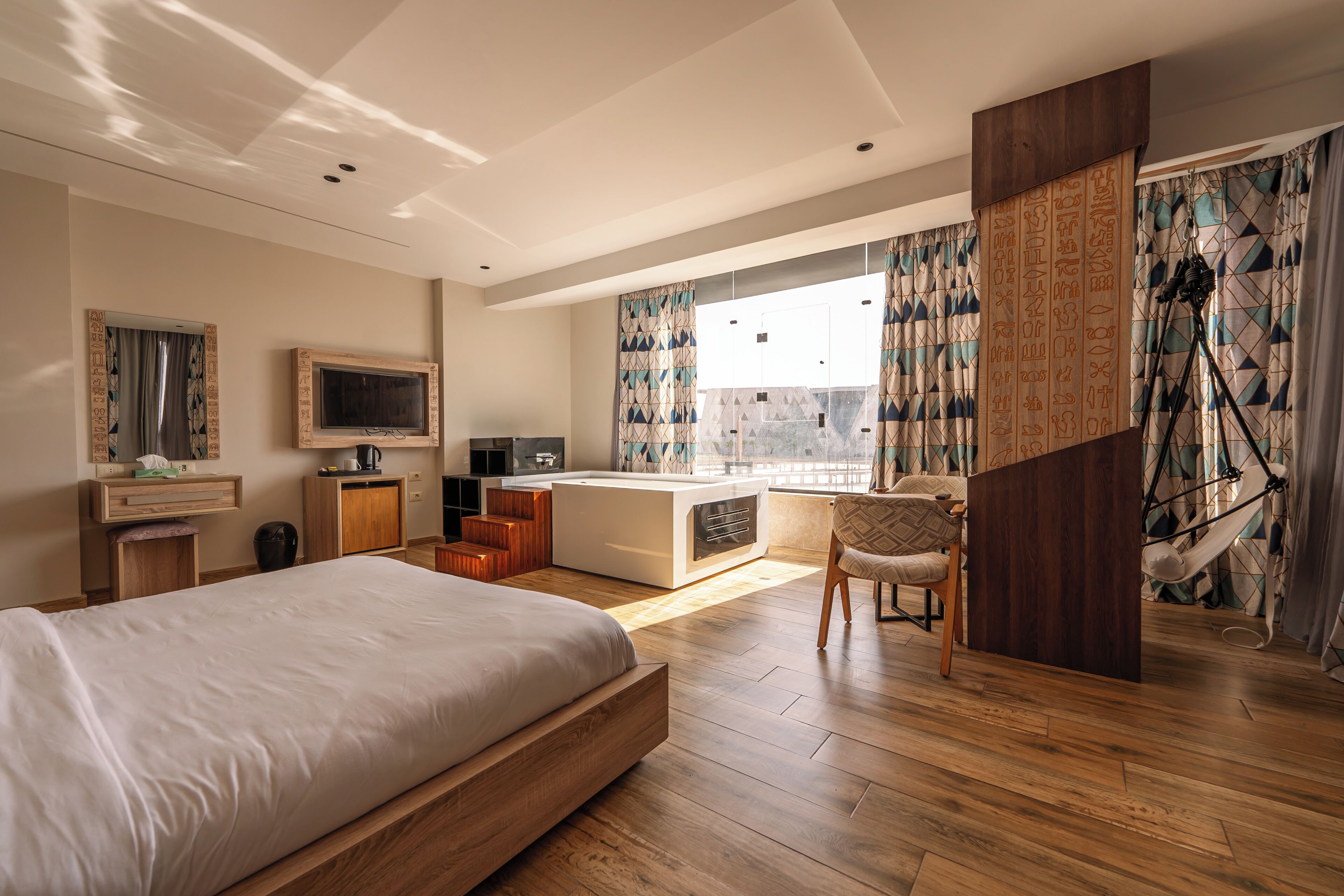 Royal Great Pyramid Inn