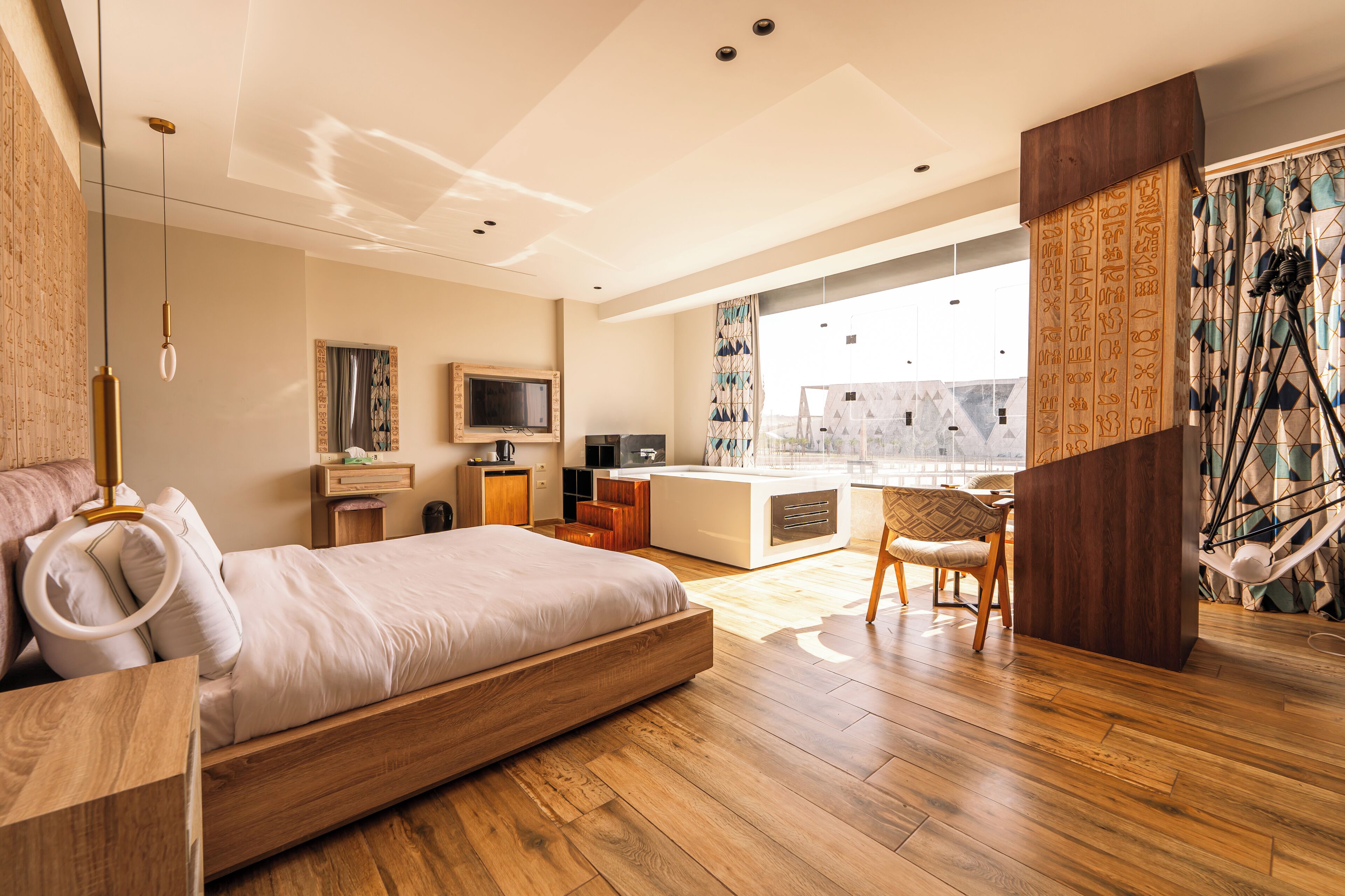 Royal Great Pyramid Inn