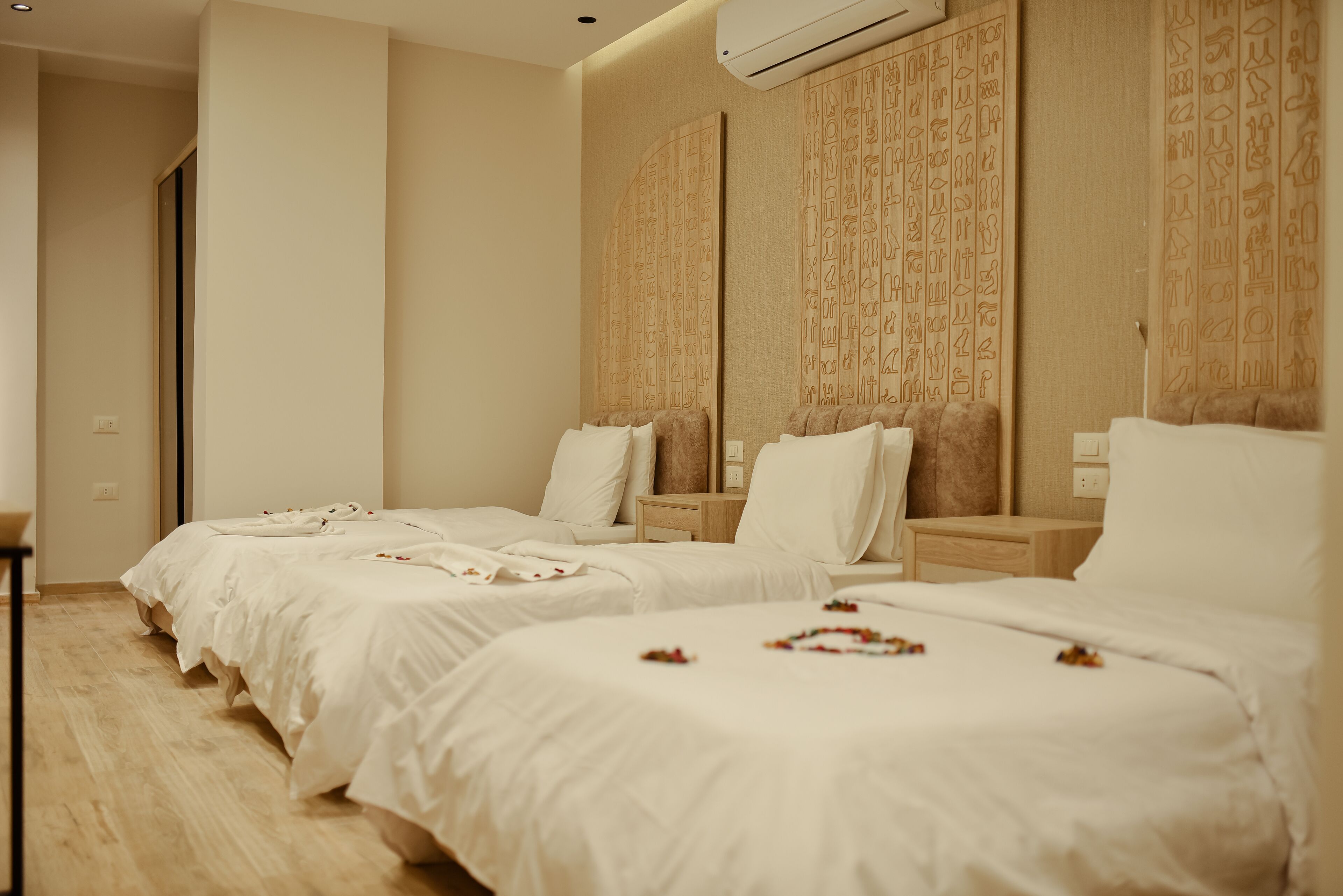 Royal Great Pyramid Inn