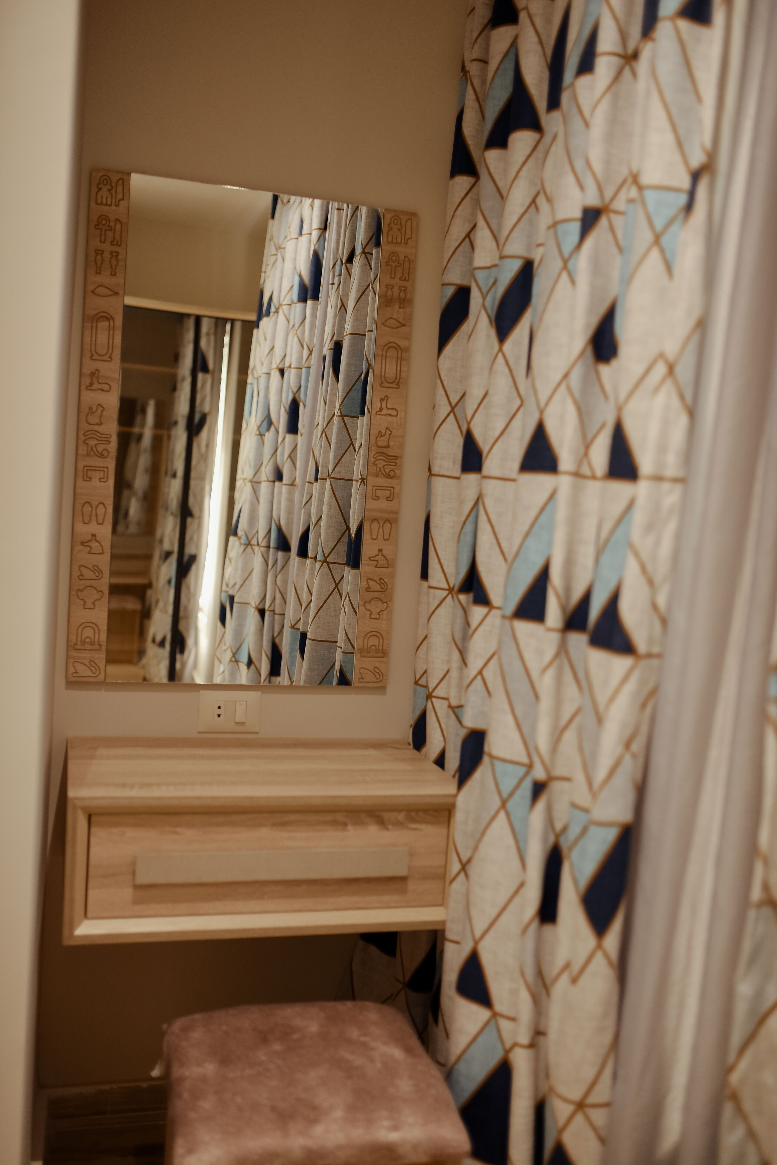 Royal Great Pyramid Inn