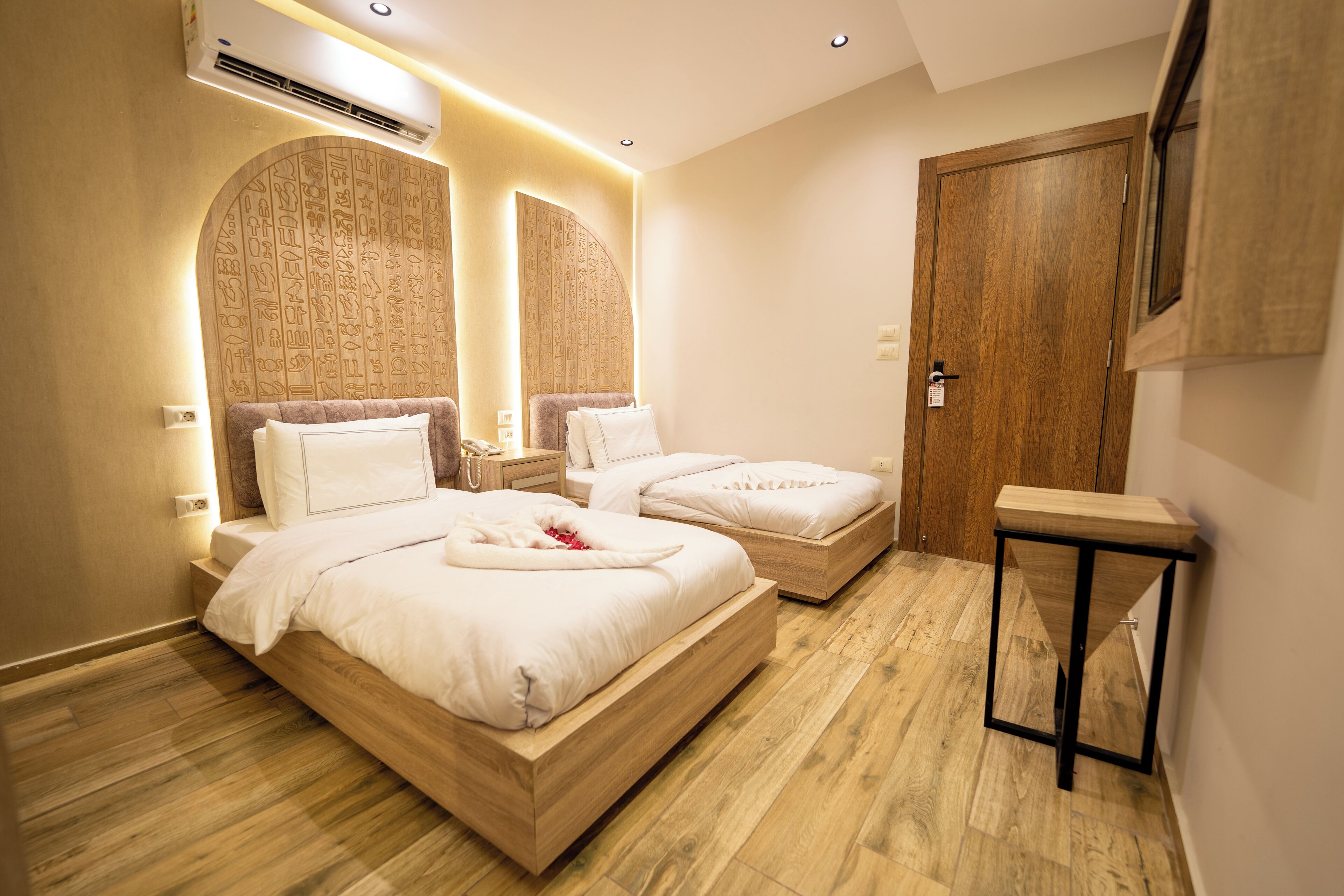 Royal Great Pyramid Inn