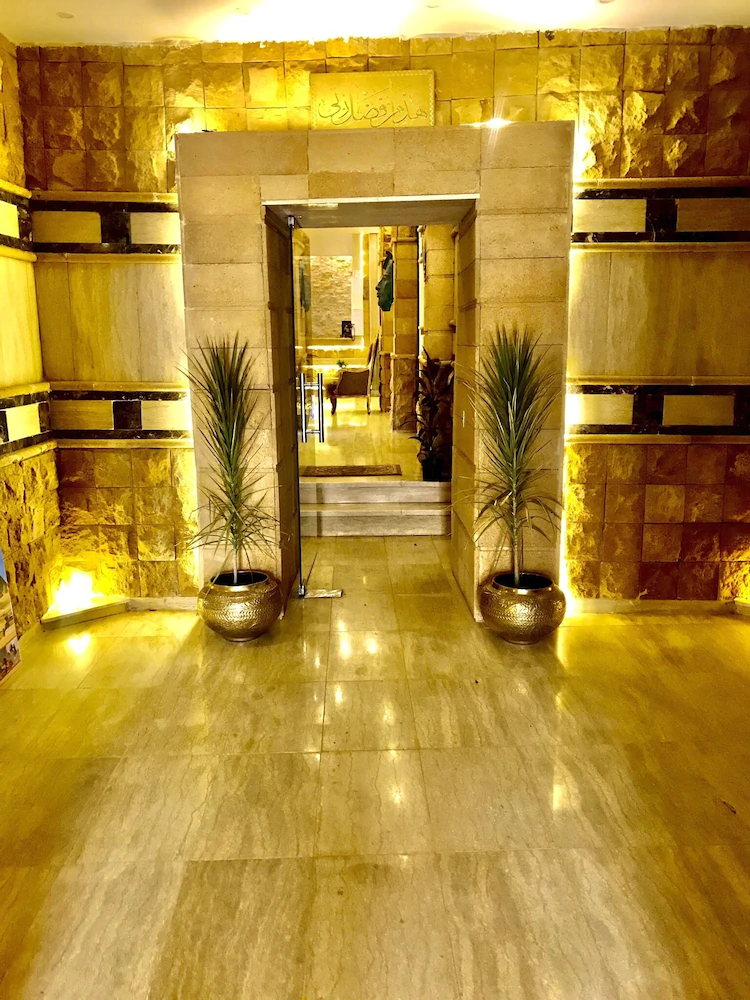 Sahara Pyramids Inn