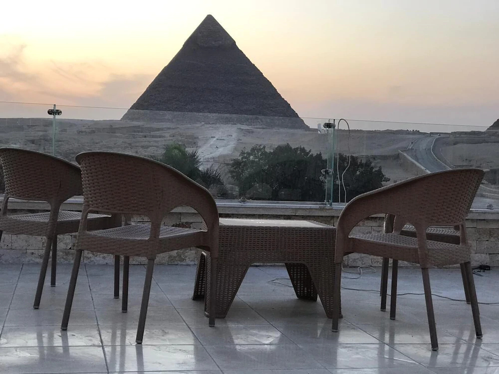 Sahara Pyramids Inn