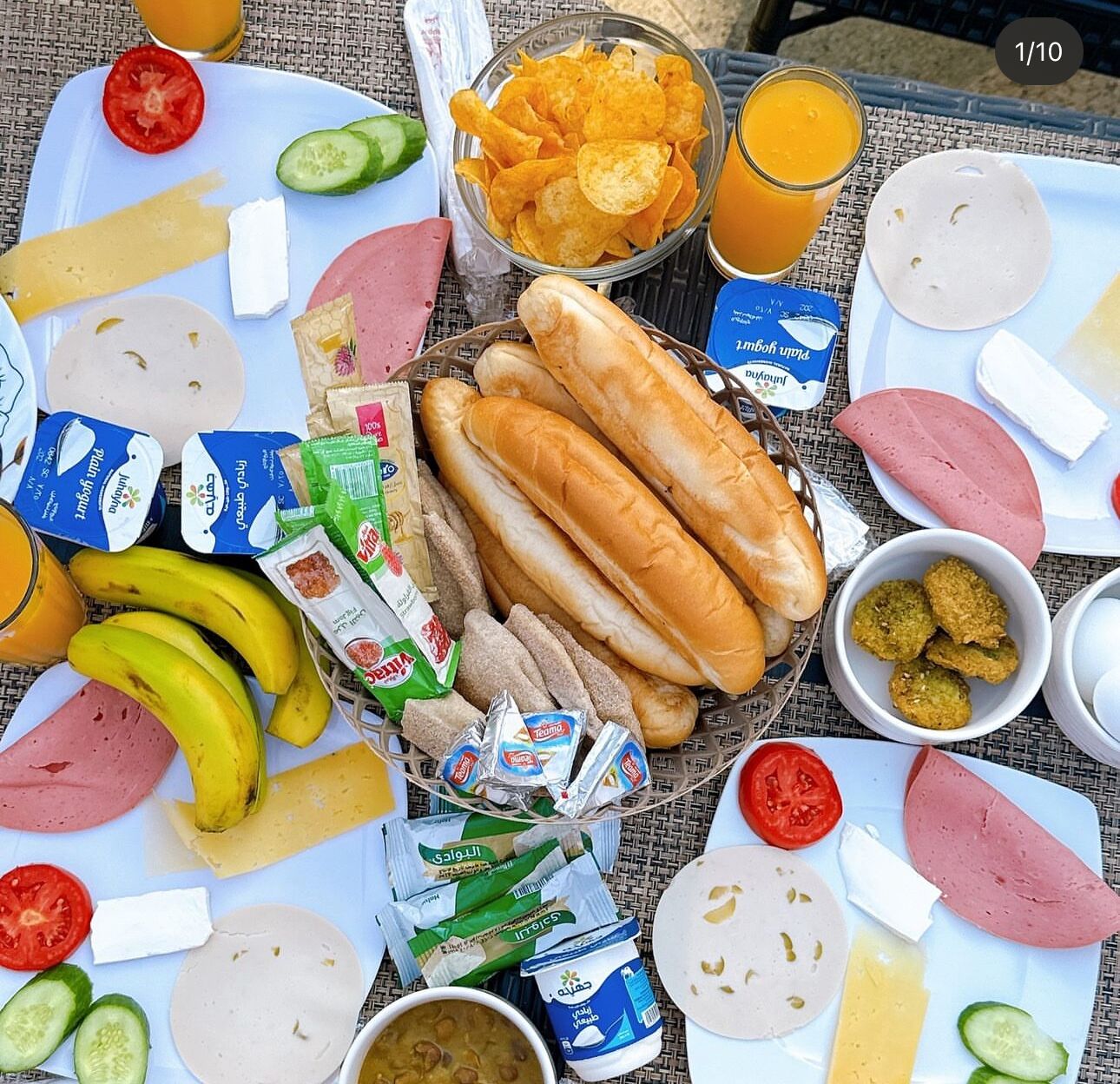 Taj Pyramids View Inn