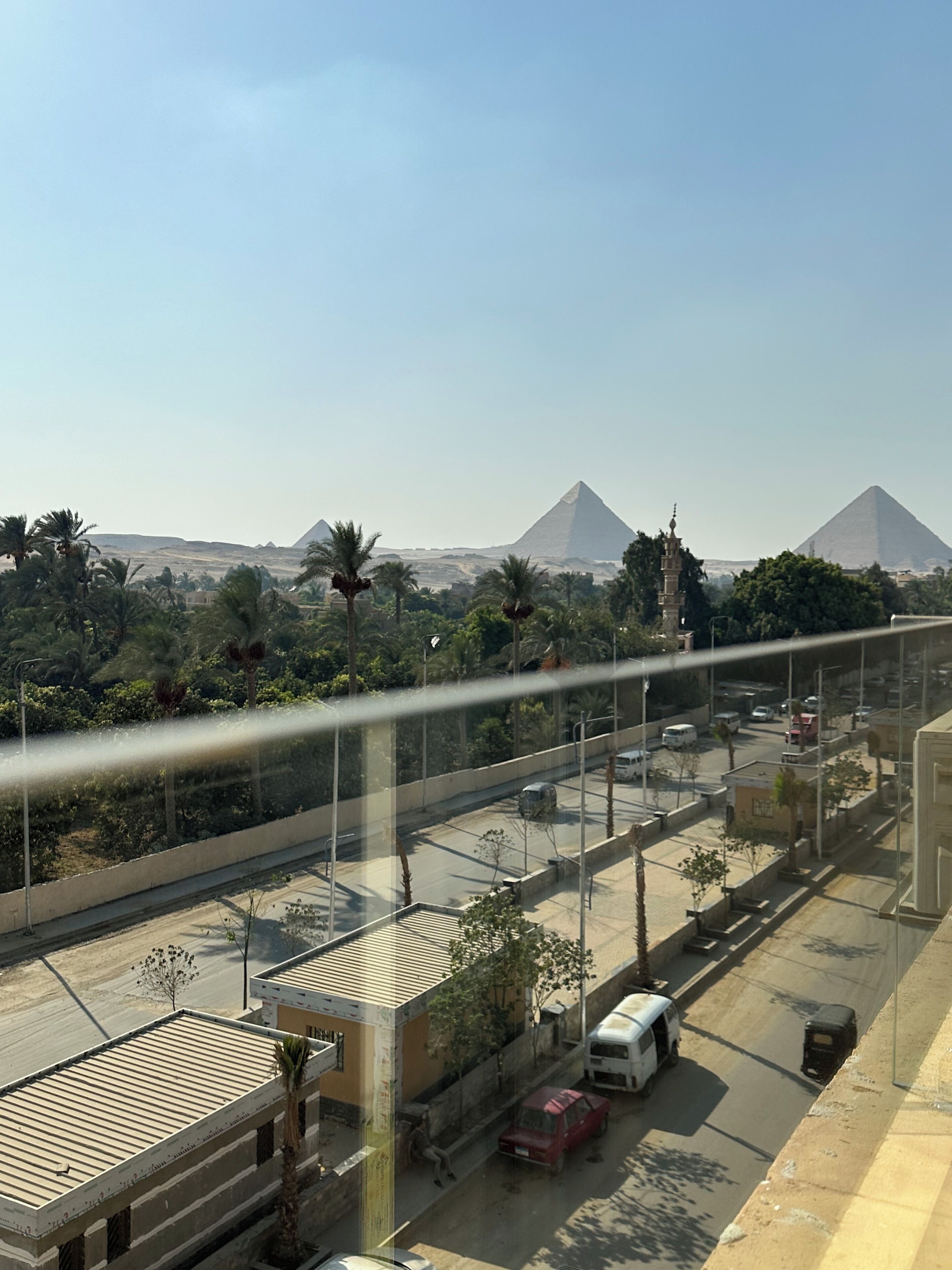 Taj Pyramids View Inn