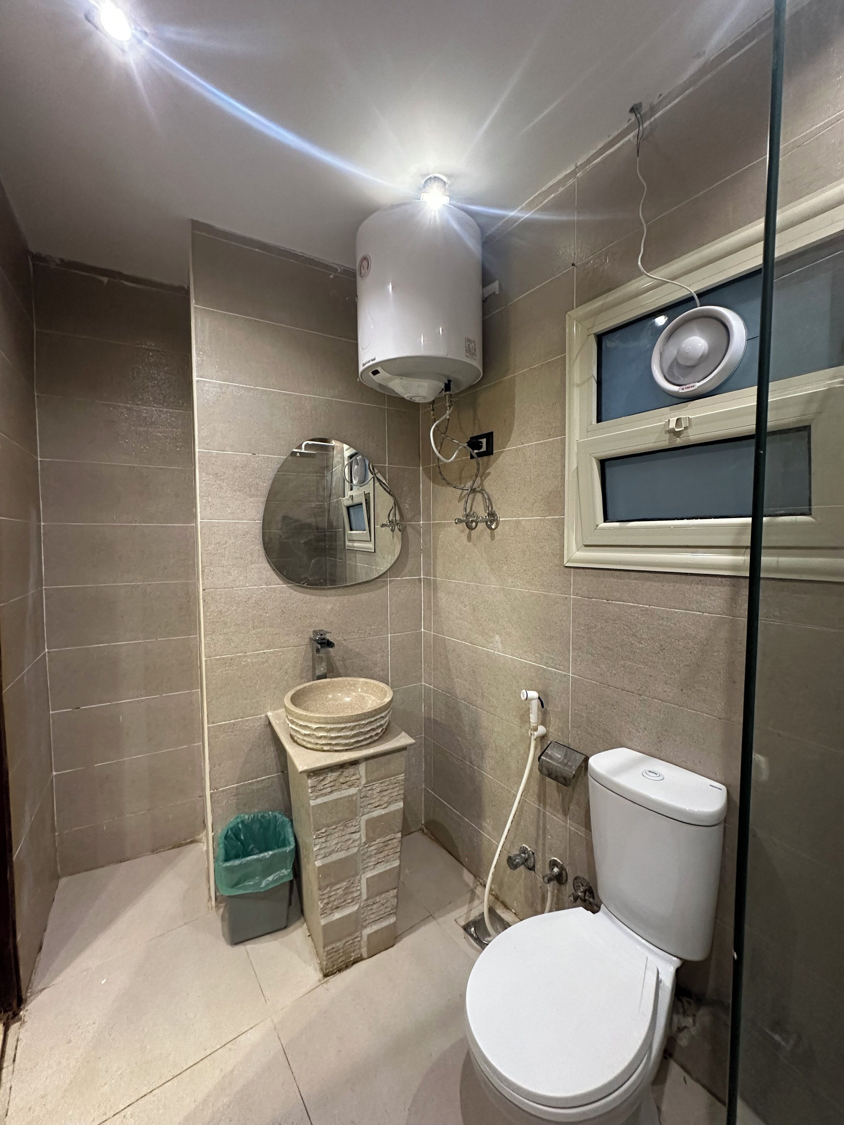 Taj Pyramids View Inn