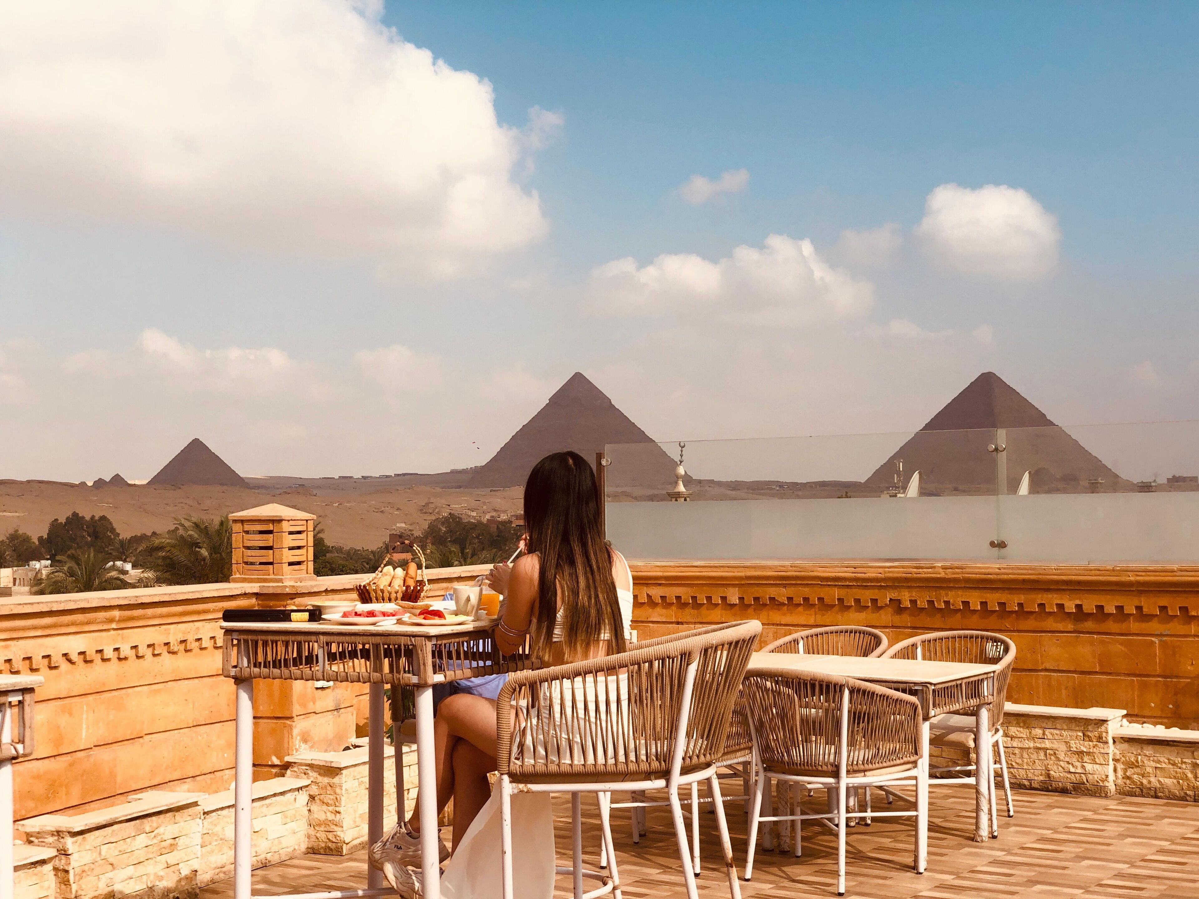 Taj Pyramids View Inn