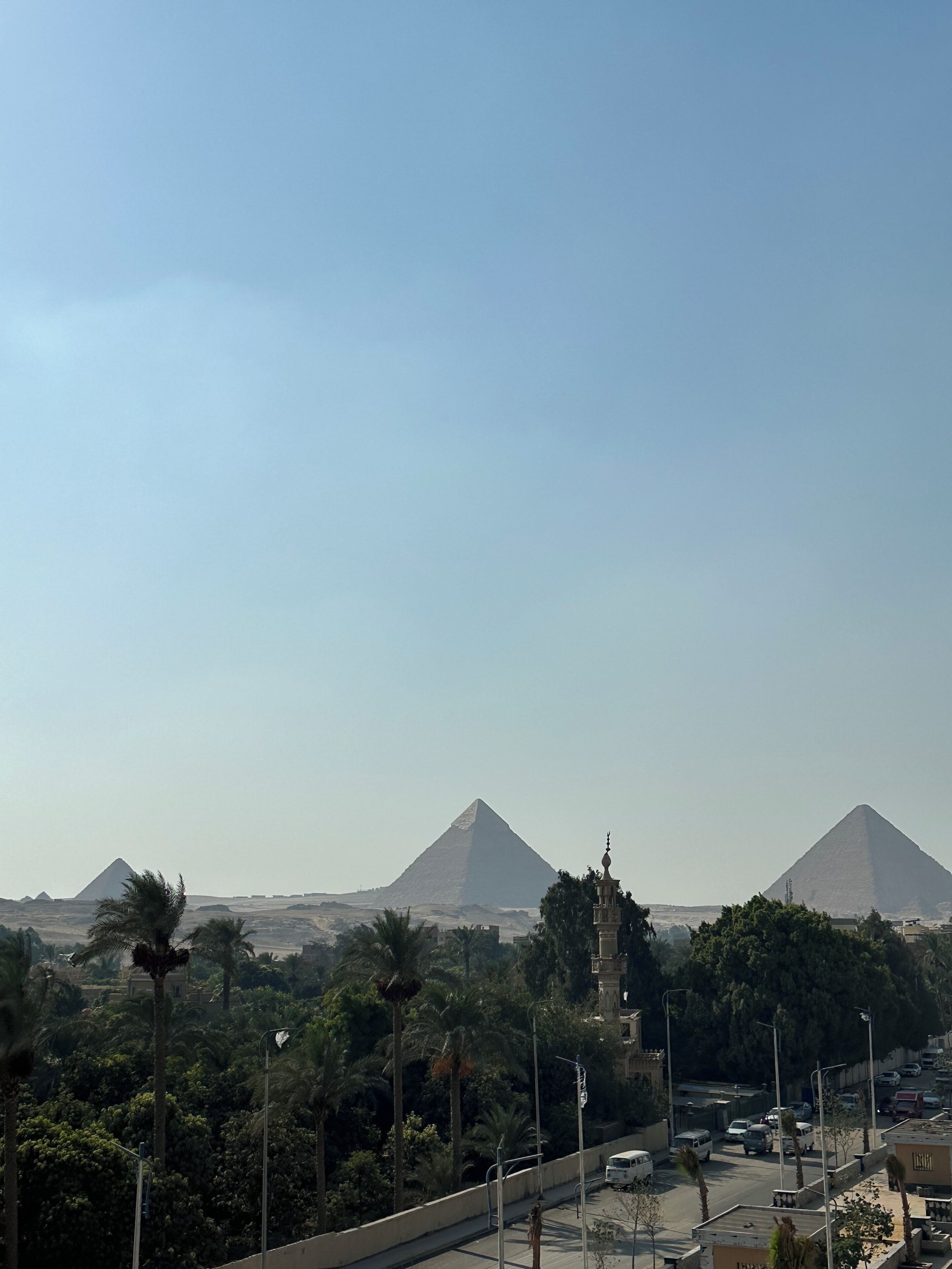 Taj Pyramids View Inn