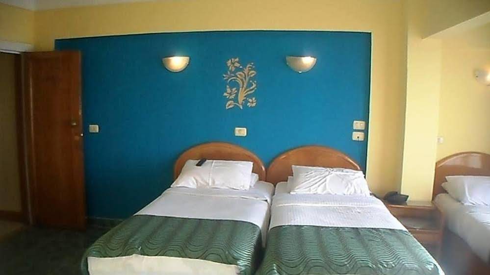 Royal Crown Alexandria Hotel