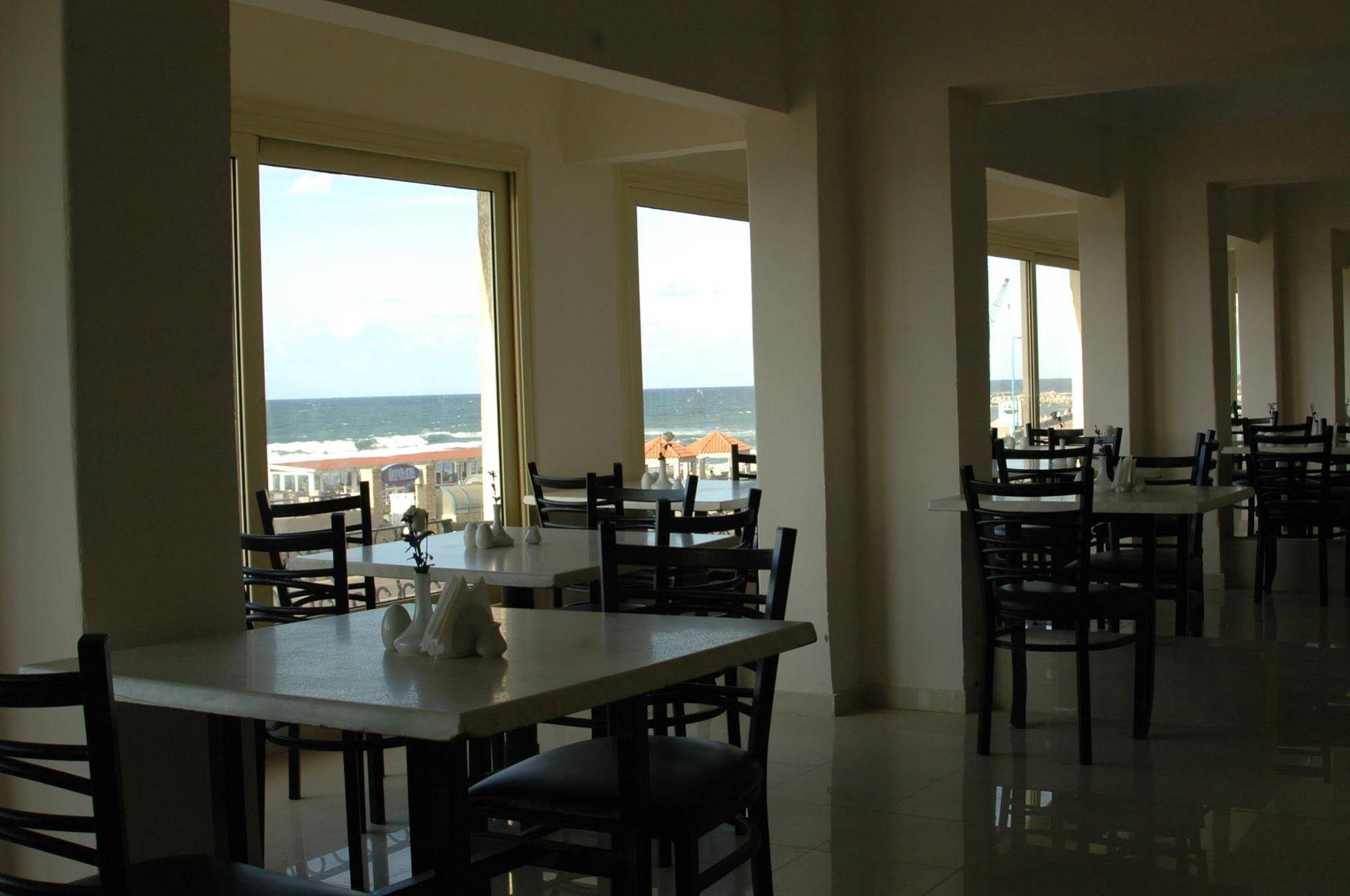 Royal Crown Alexandria Hotel