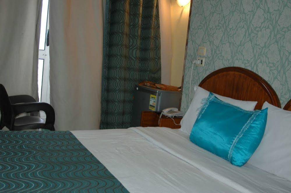 Royal Crown Alexandria Hotel