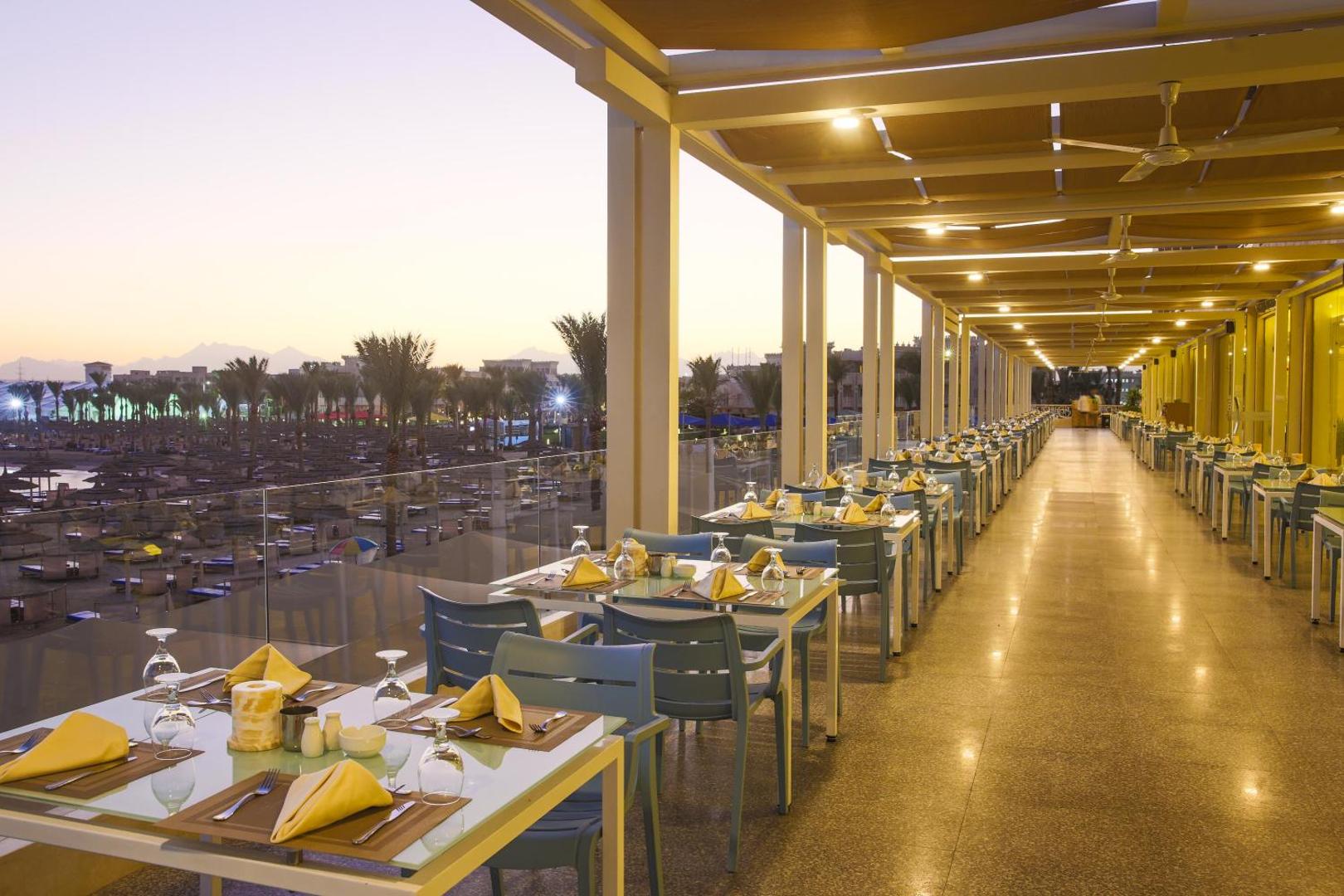 Beach Albatros Resort