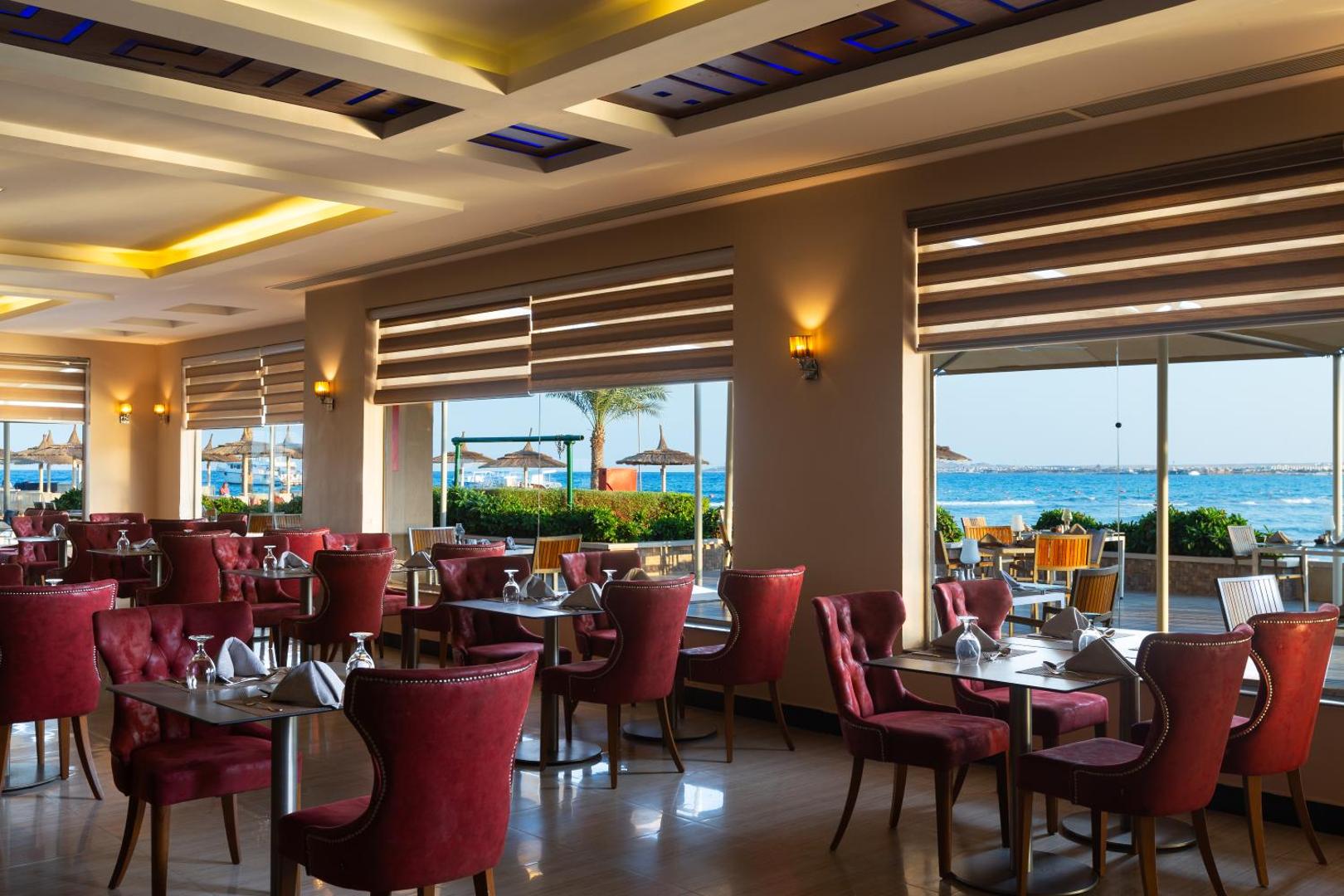 Beach Albatros Resort