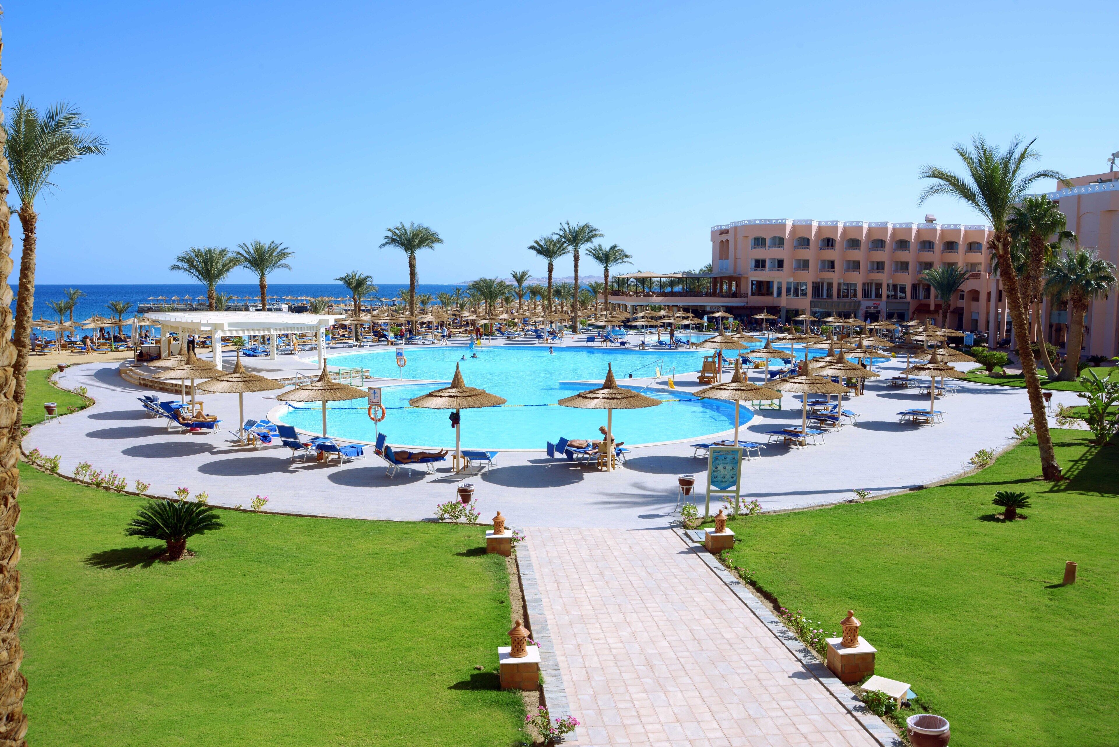Beach Albatros Resort