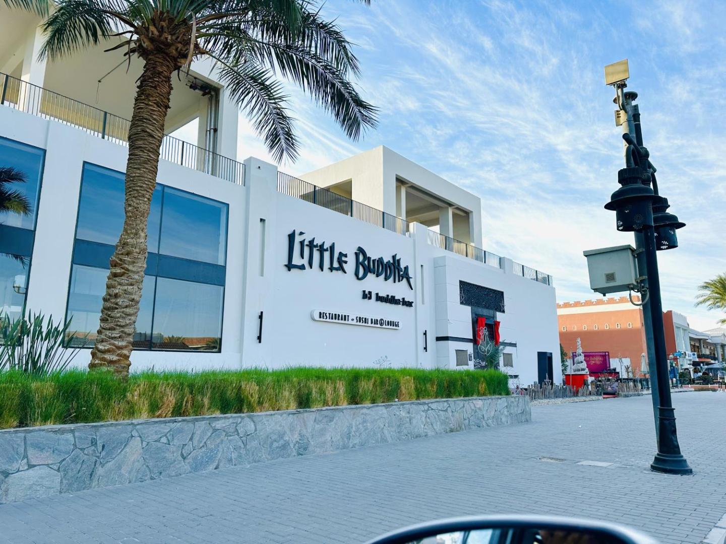 Desert Pearl Apartments