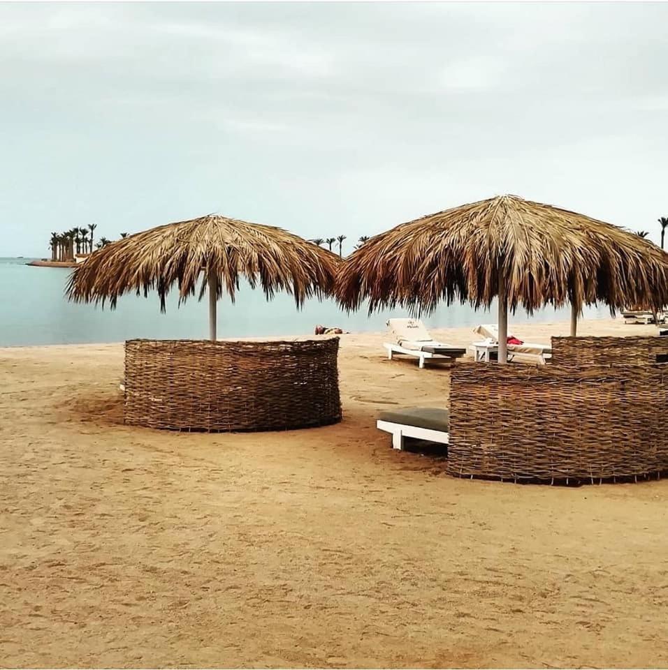 Desert Pearl Apartments