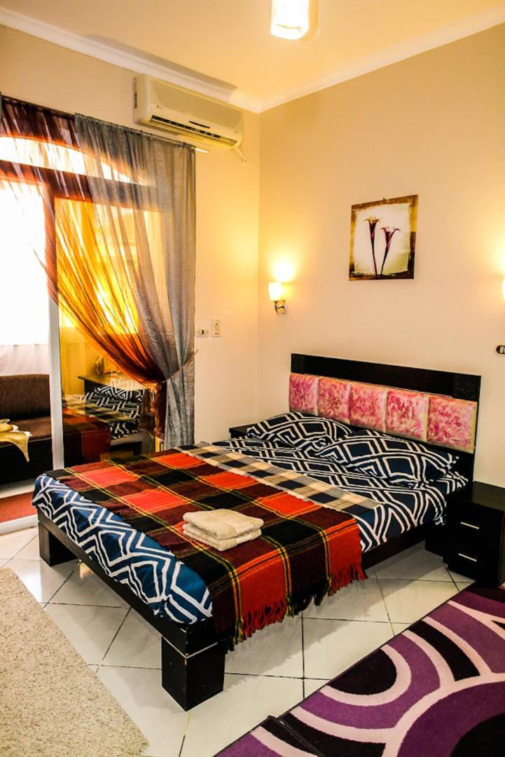 Desert Pearl Apartments