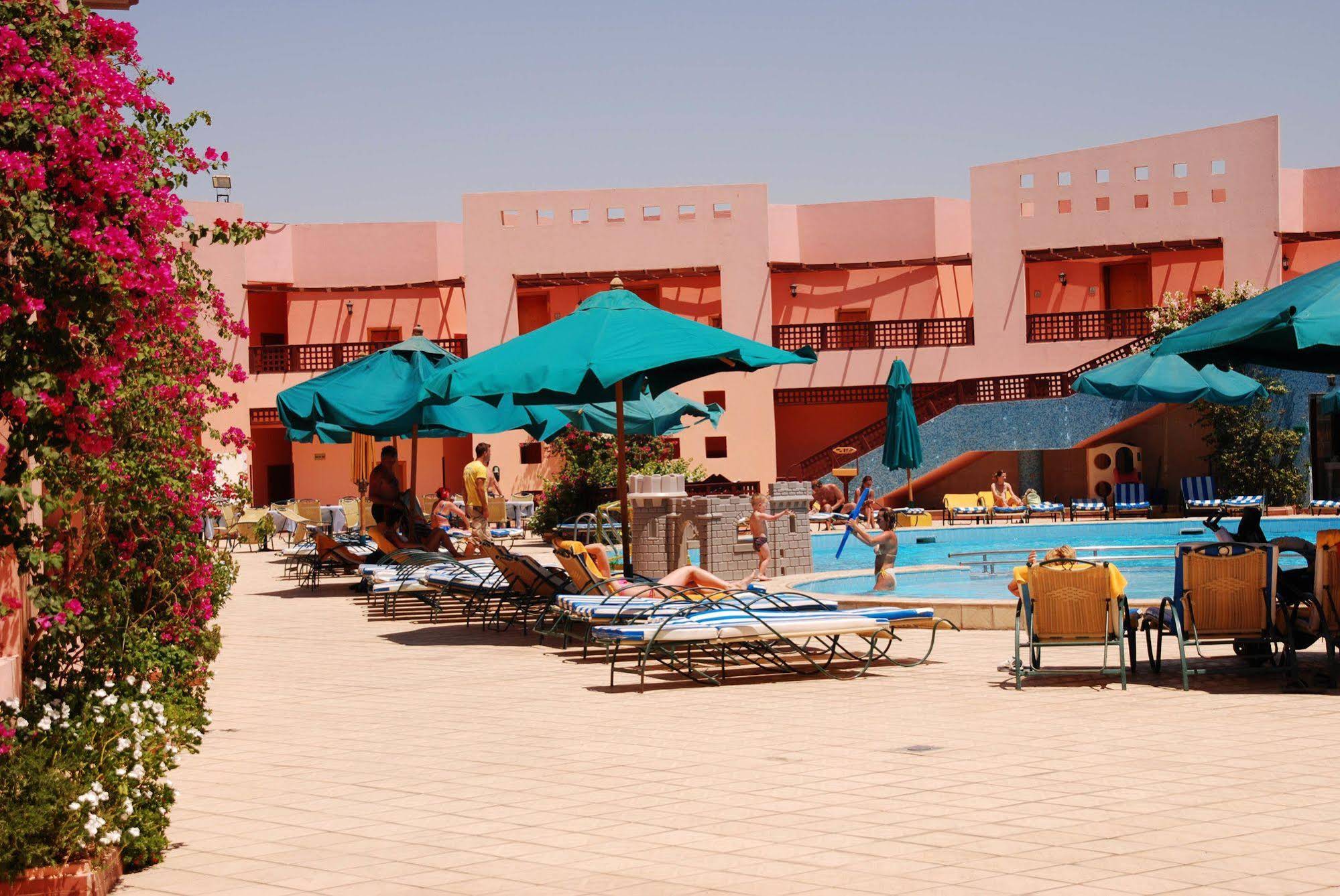 Blend Club Aqua Resort