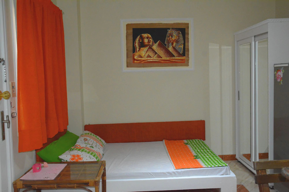 Green Garden Apartment