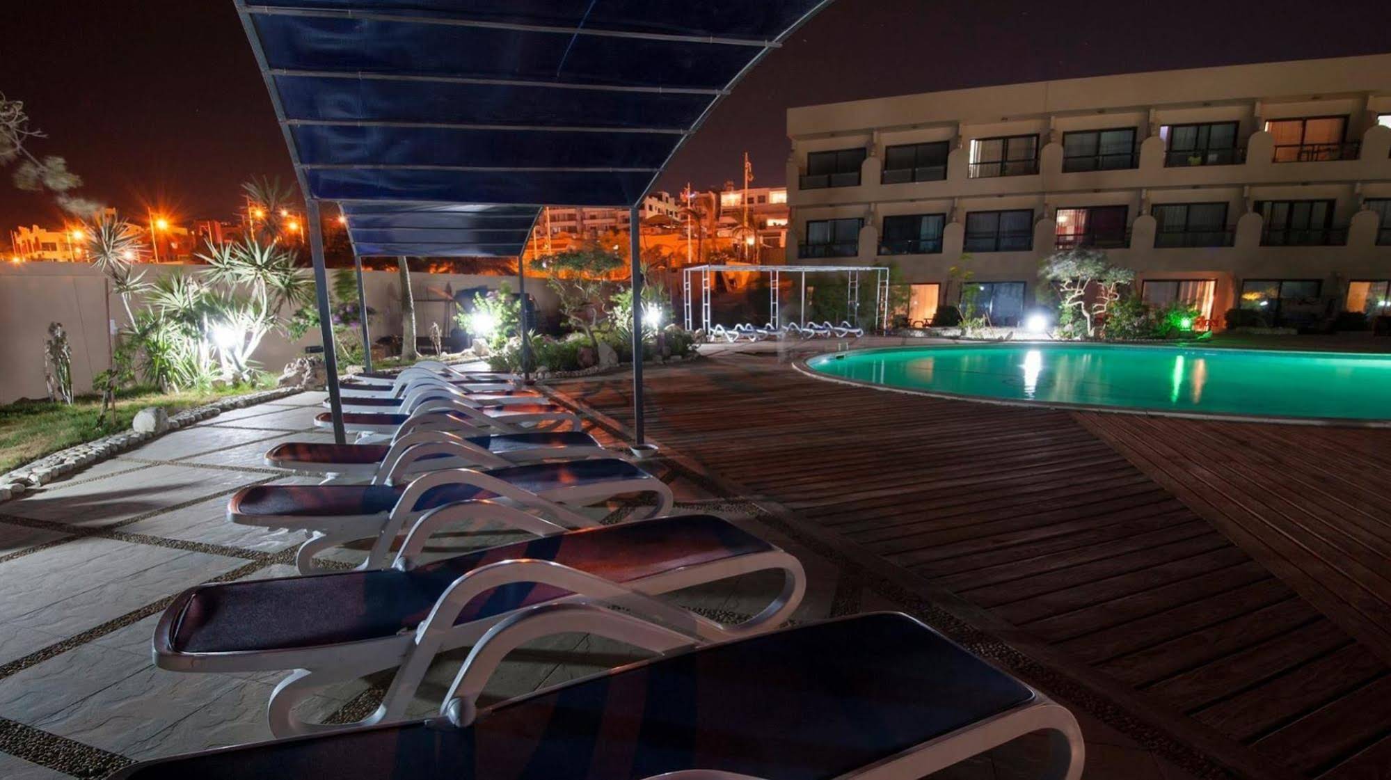 Navy Chalets Hurghada