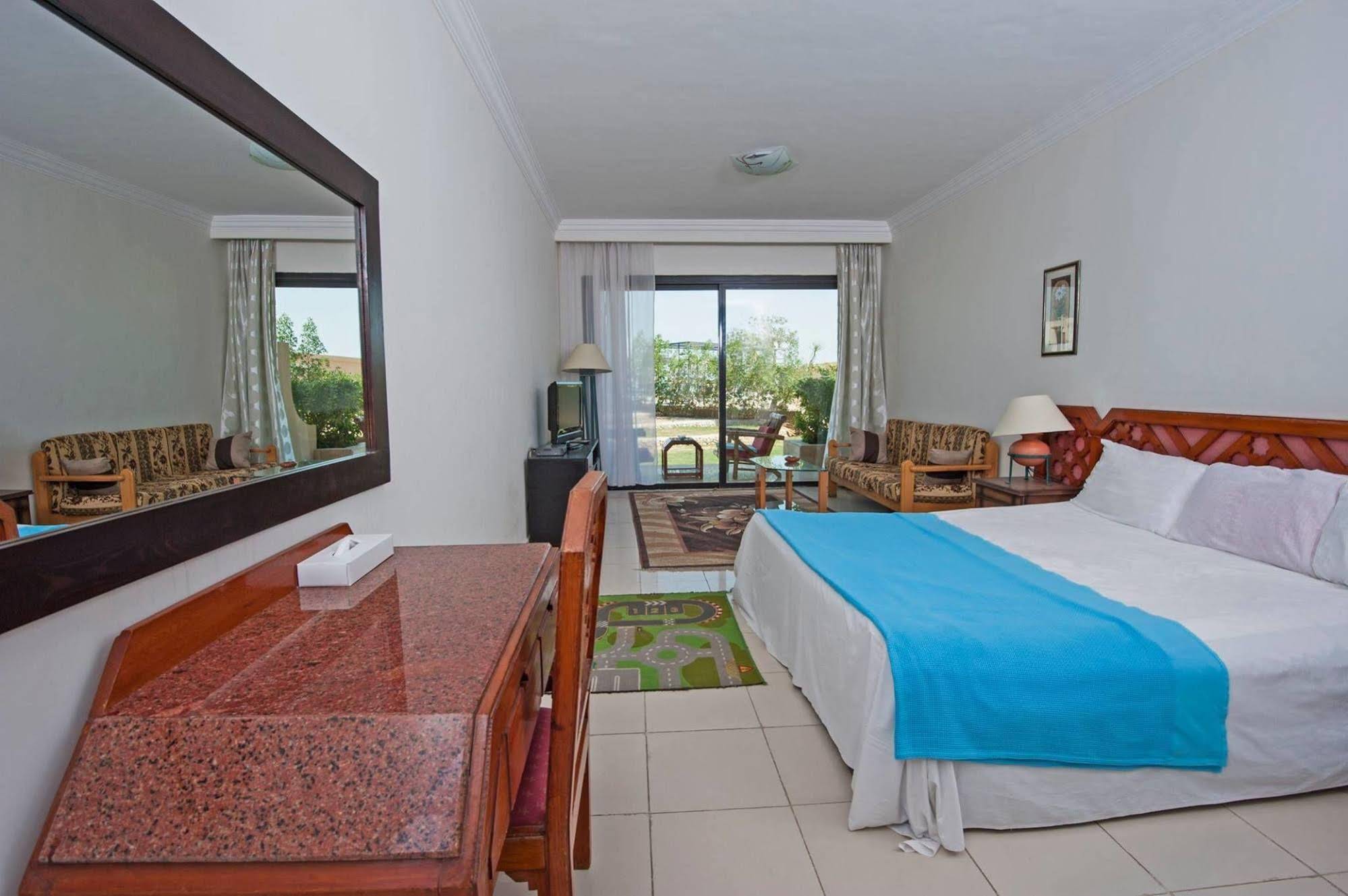 Navy Chalets Hurghada