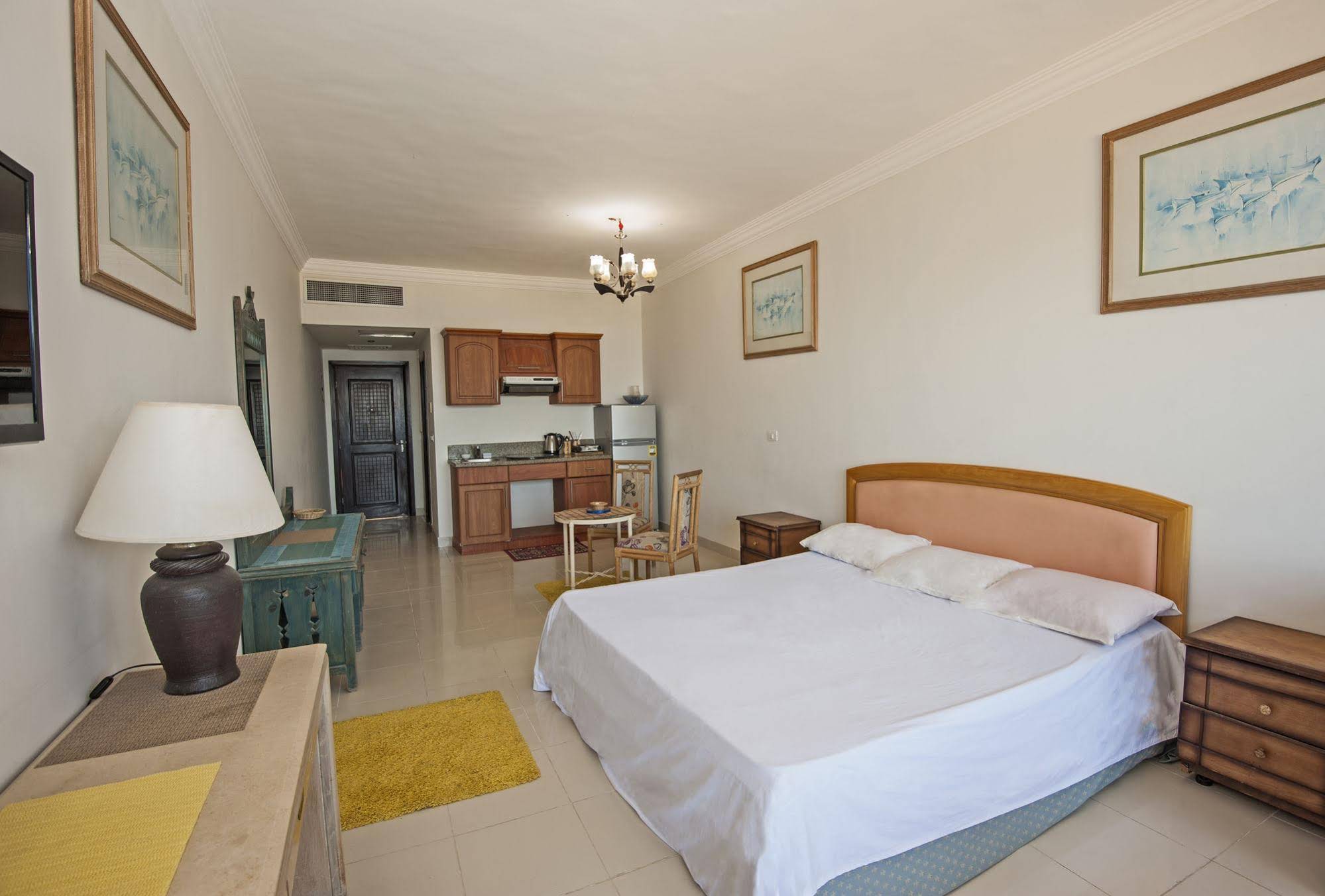 Navy Chalets Hurghada