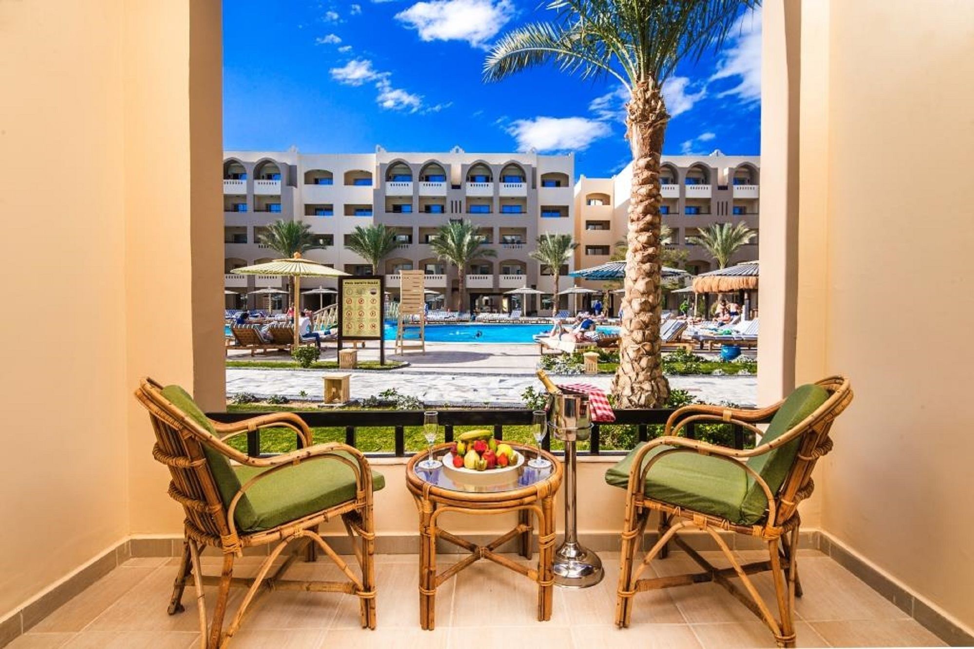 El Karma Aqua Beach Resort