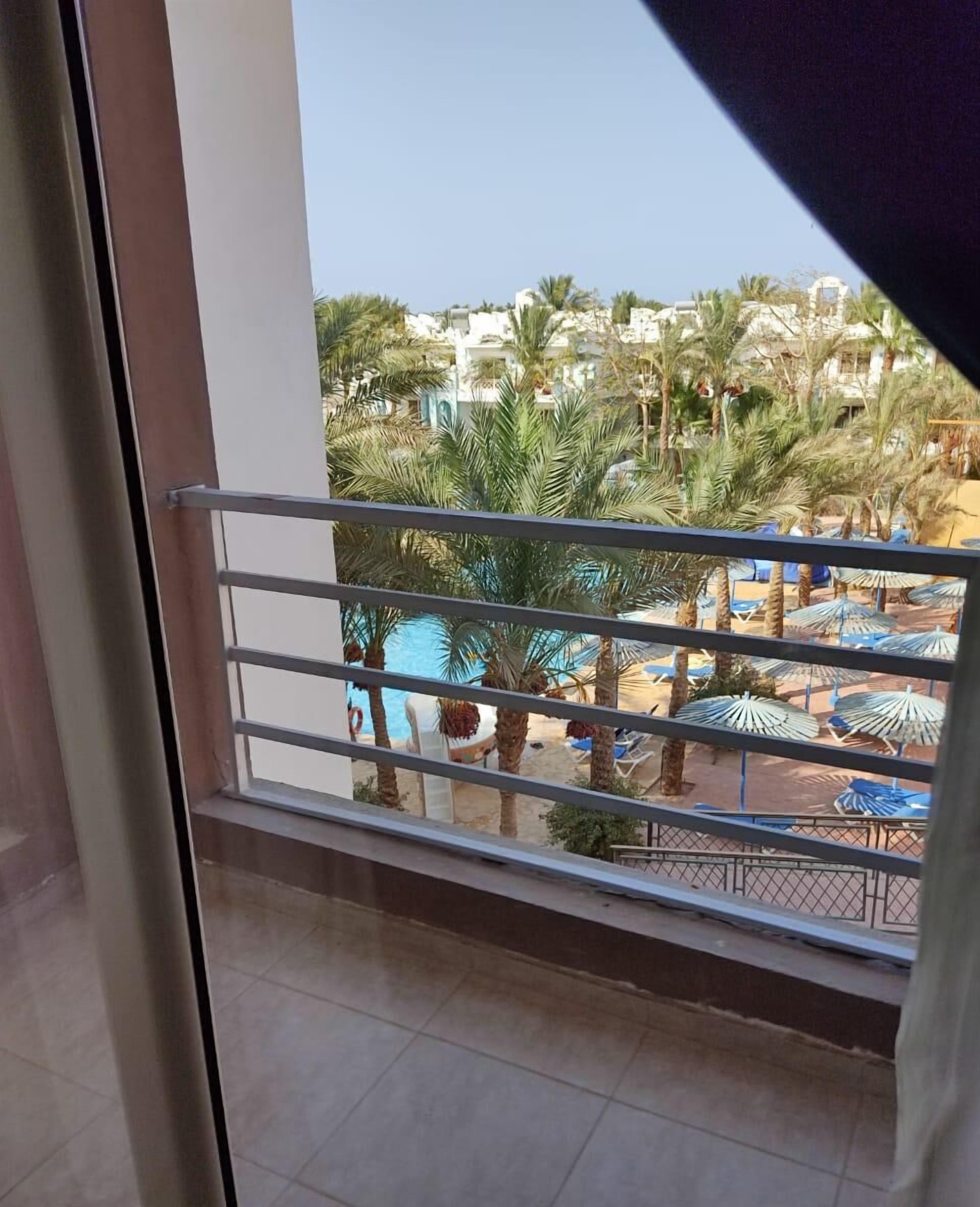 View Aqua Apartments & suites