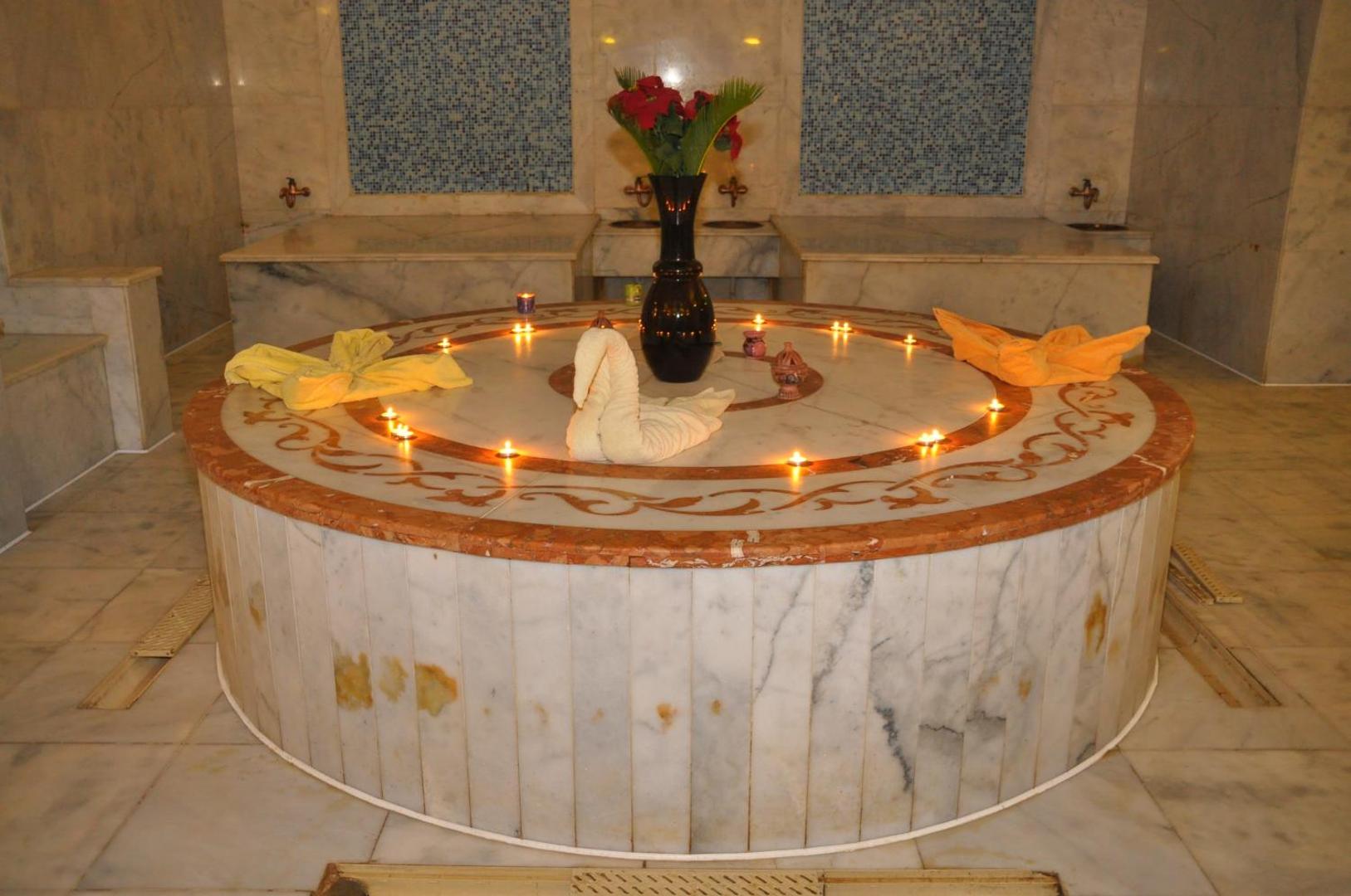 Rehana Royal Beach Resort Aqua Park & Spa