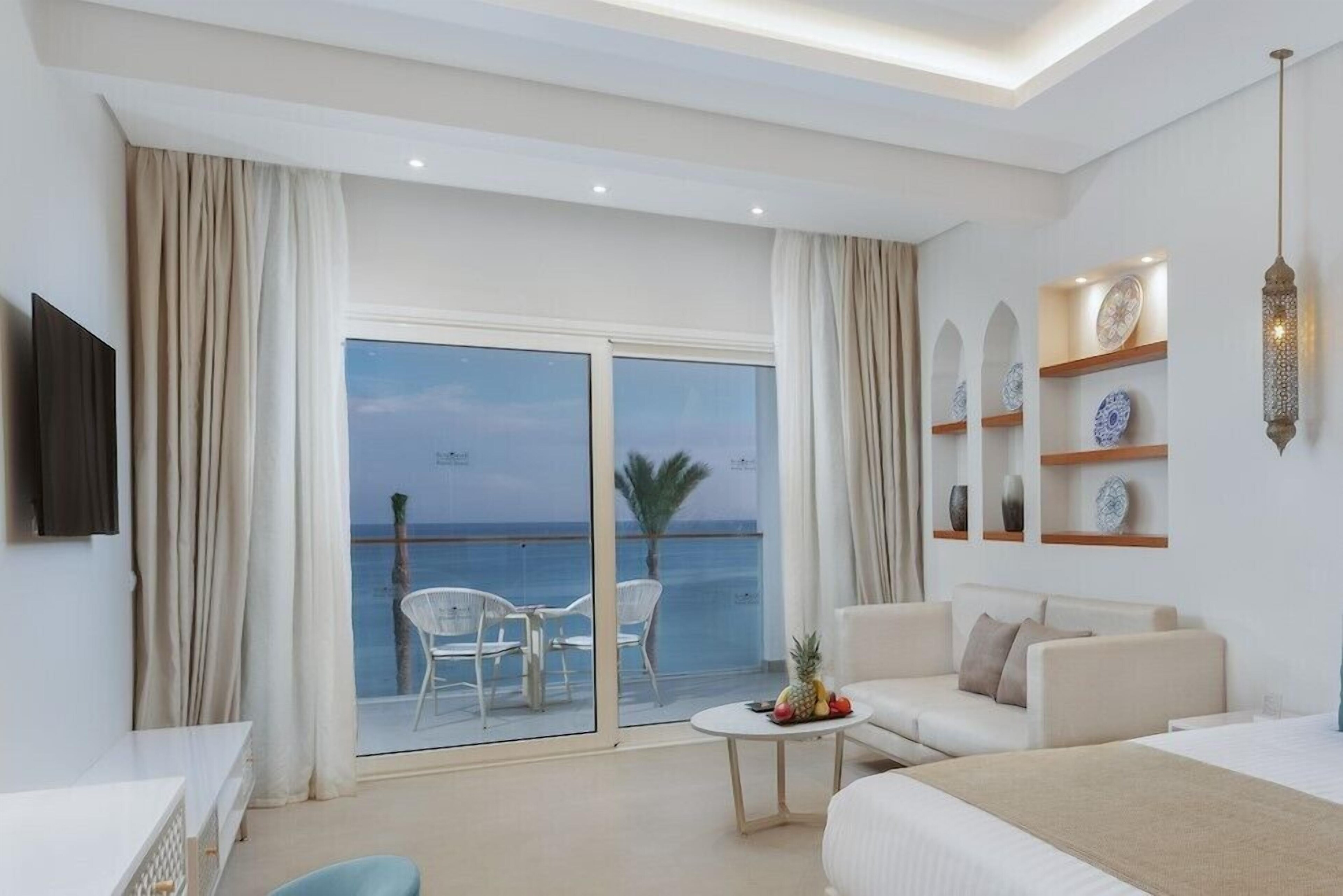 SUNRISE Remal Beach Resort