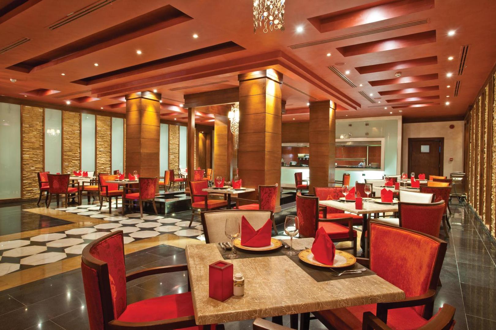 SUNRISE Arabian Beach Resort - Grand Select