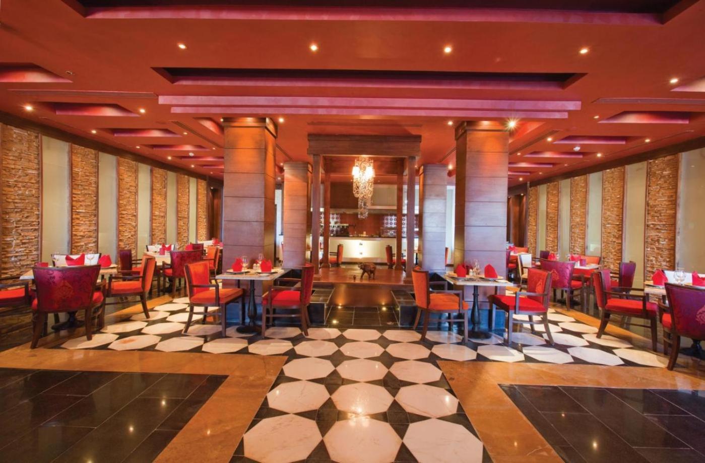 SUNRISE Arabian Beach Resort - Grand Select