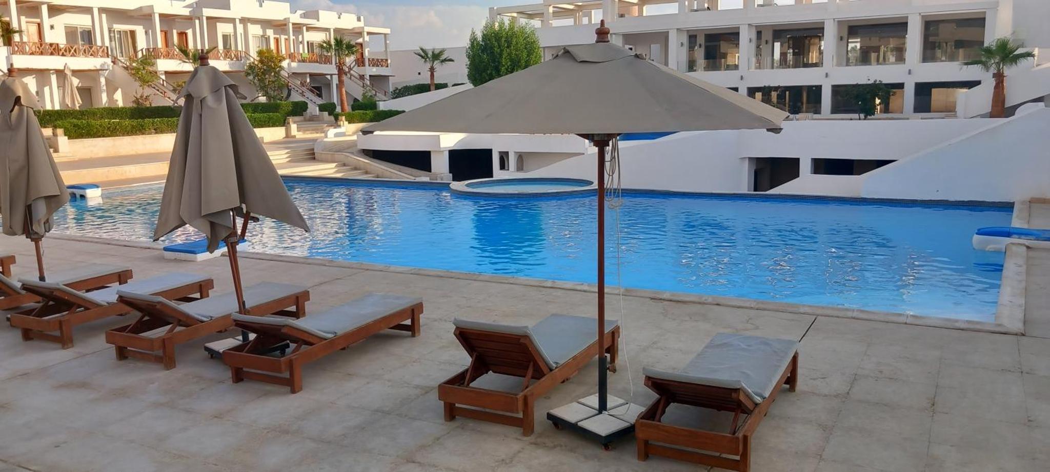 A Residence - Superior One Bedroom Aparthotel