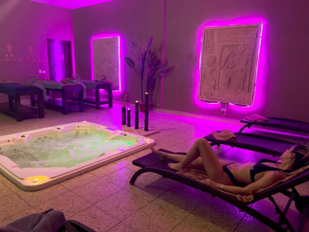 Romance Regency Club